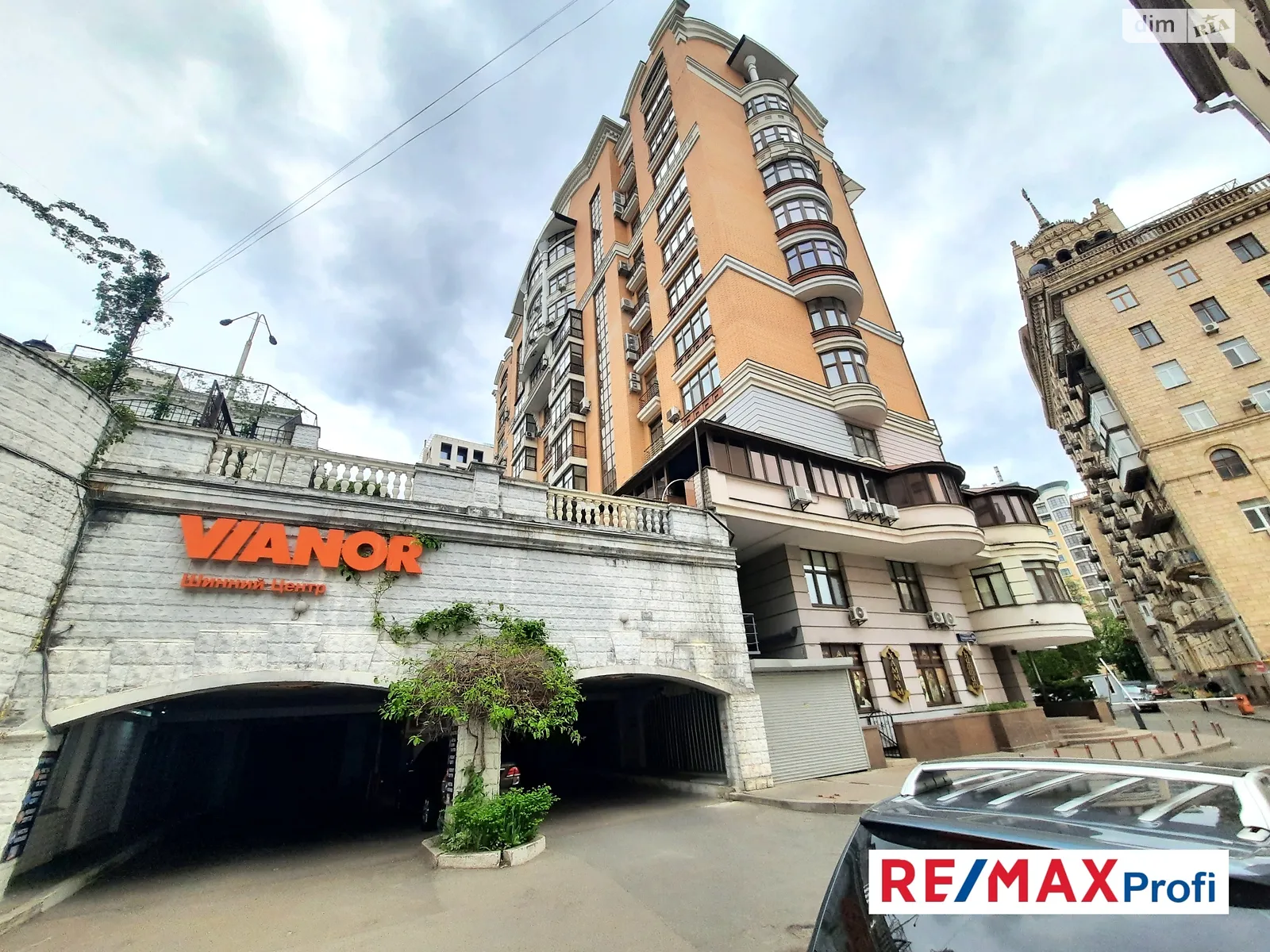 Продається підземний паркінг під легкове авто на 18 кв. м, цена: 65000 $ - фото 1