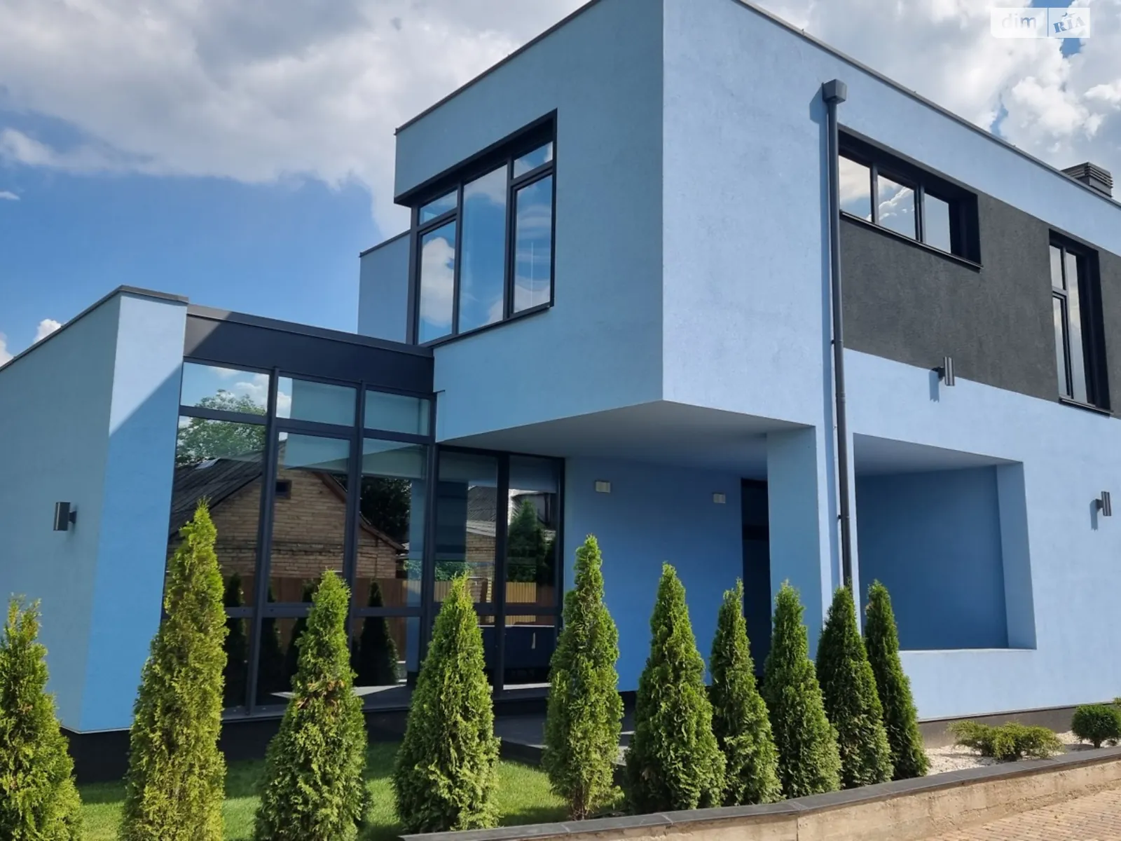 Продается дом на 2 этажа 210.7 кв. м с мебелью, цена: 365000 $ - фото 1