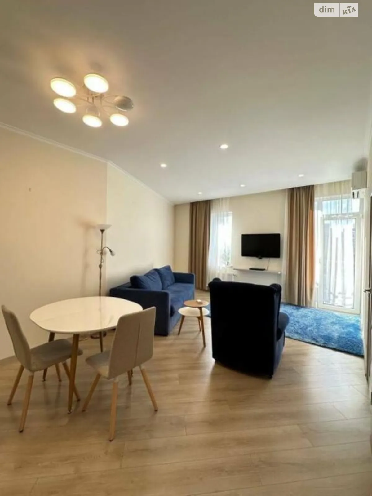 Продается 2-комнатная квартира 71 кв. м в Киеве, пер. Лабораторный, 7 - фото 1