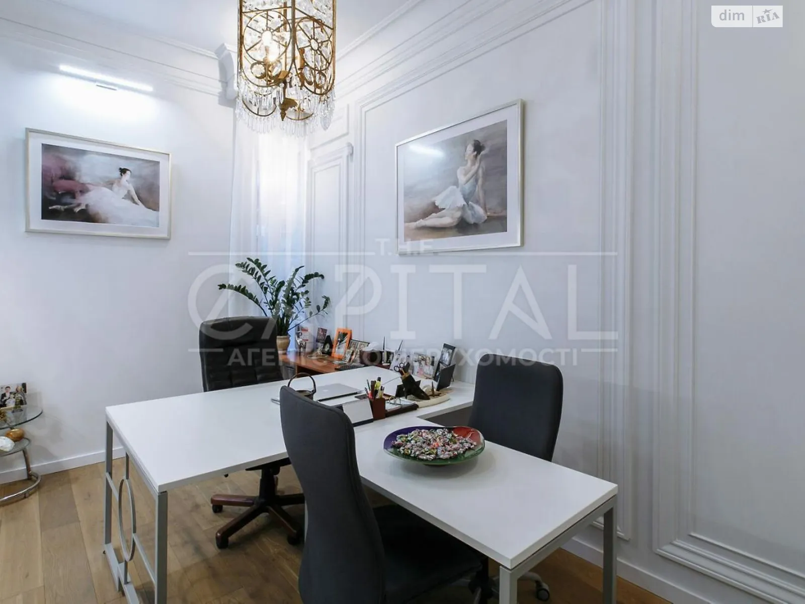 Сдается в аренду офис 180 кв. м в бизнес-центре, цена: 4000 $ - фото 1