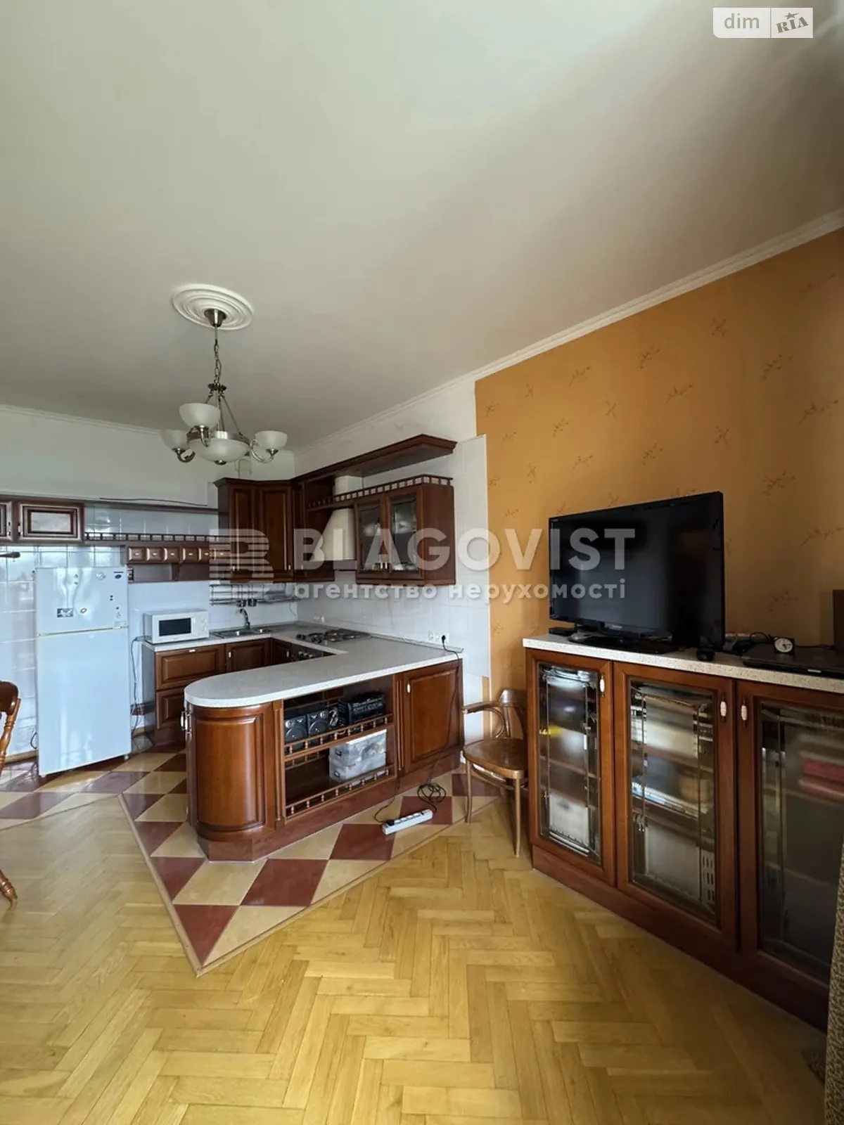 Продається 2-кімнатна квартира 87.4 кв. м у Києві, вул. Старонаводницька, 6Б - фото 1