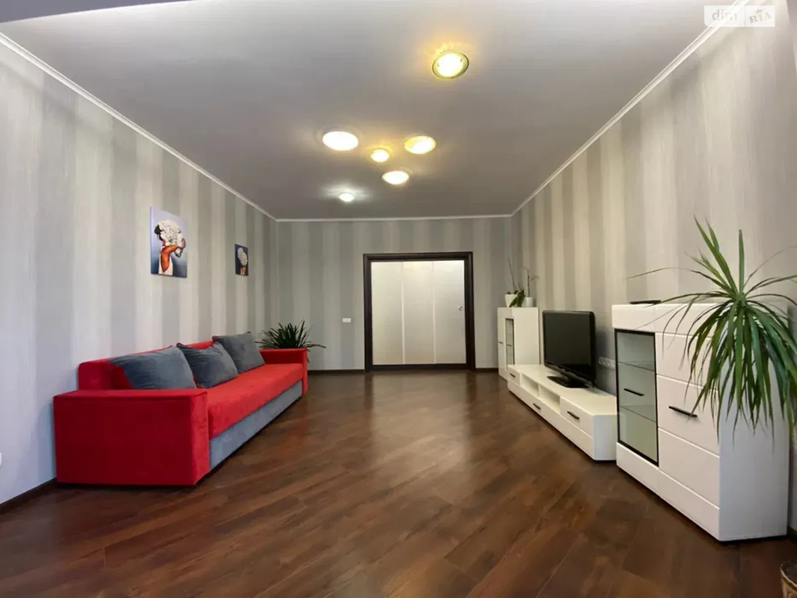 Сдается в аренду 3-комнатная квартира 115 кв. м в Киеве, ул. Голосеевская, 13А - фото 1