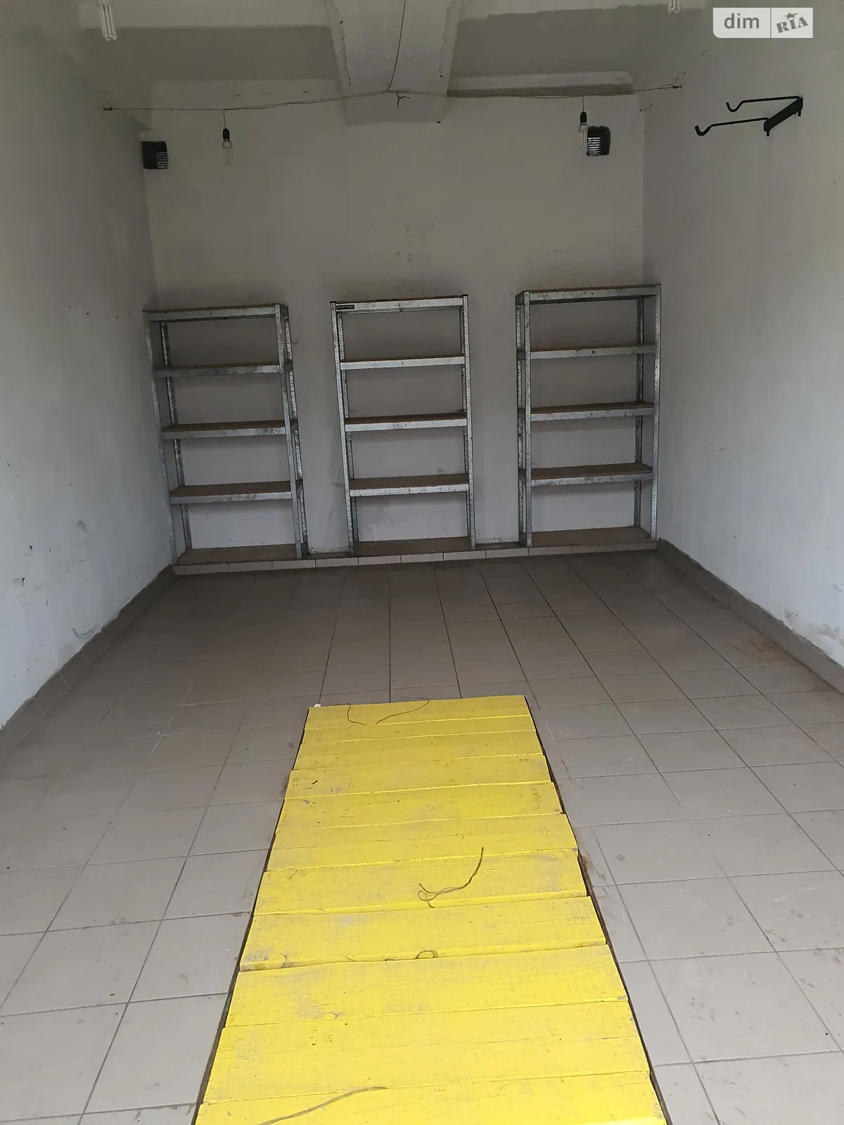 Здається в оренду місце в гаражному кооперативі під легкове авто на 24 кв. м, цена: 2500 грн - фото 1
