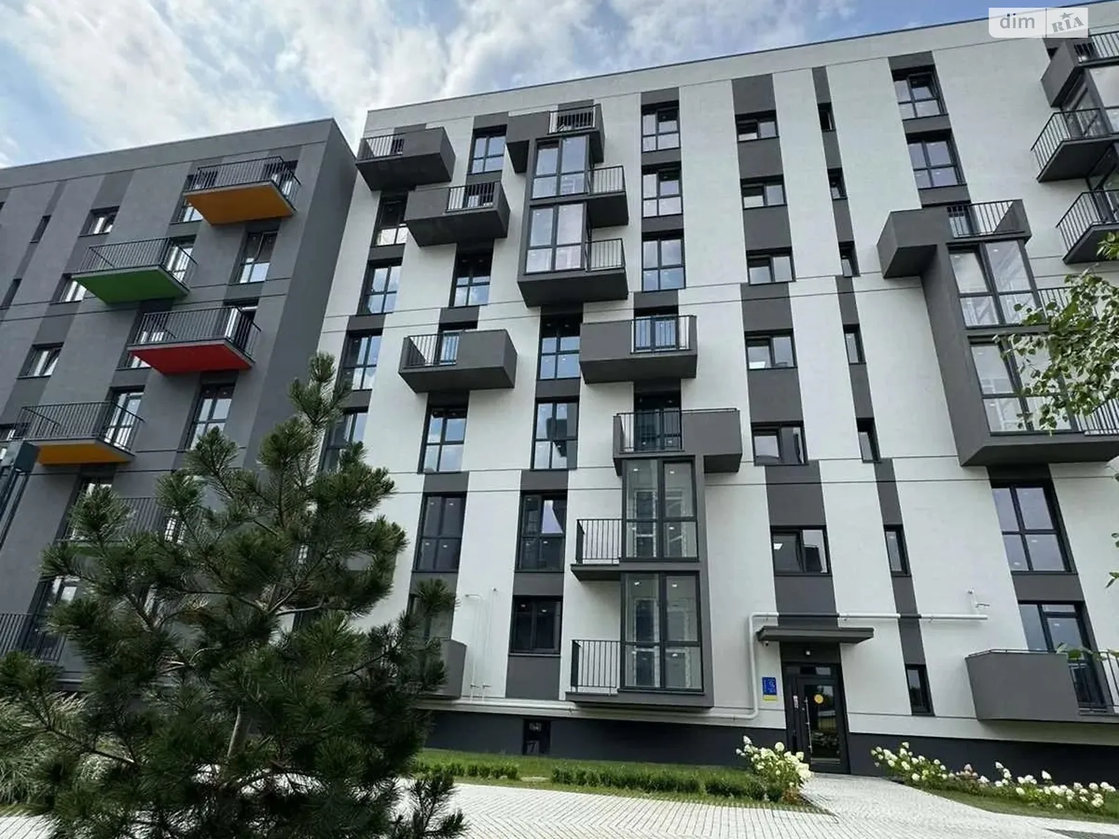 Продається 1-кімнатна квартира 36 кв. м у Пустомитах, вул. Лісневицька - фото 1