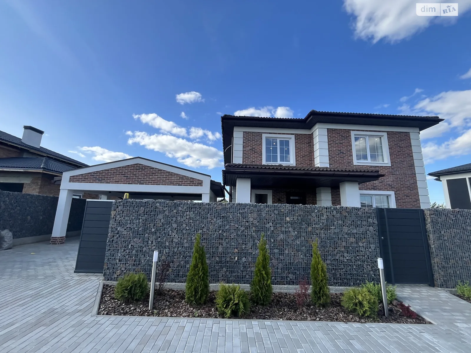 Продается дом на 2 этажа 170 кв. м с беседкой, цена: 280000 $ - фото 1