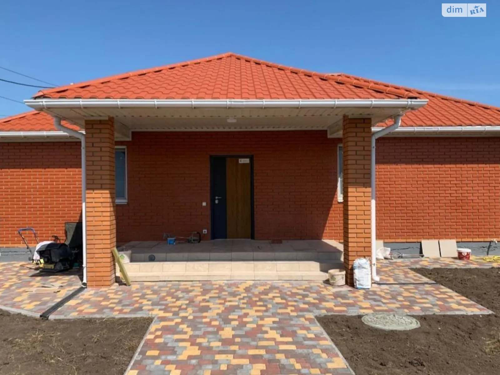 Продається одноповерховий будинок 115 кв. м с басейном, цена: 115000 $ - фото 1