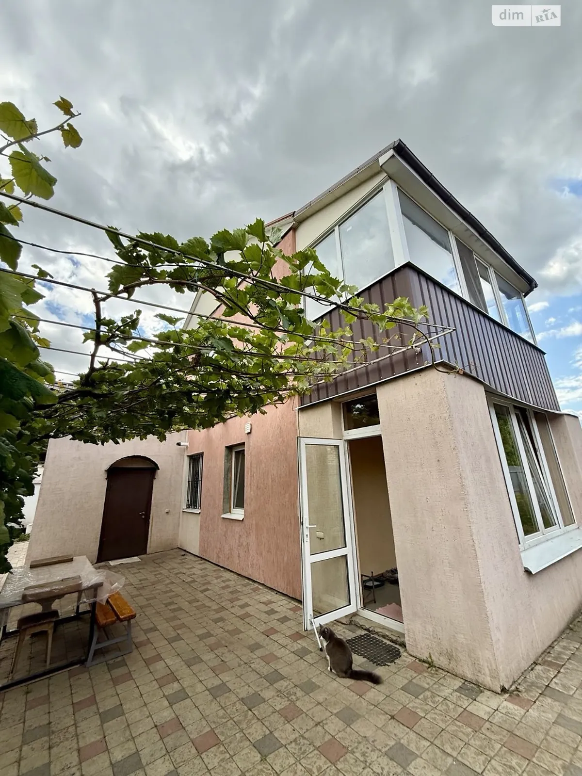 Продается дом на 2 этажа 160 кв. м с бассейном, цена: 125000 $ - фото 1