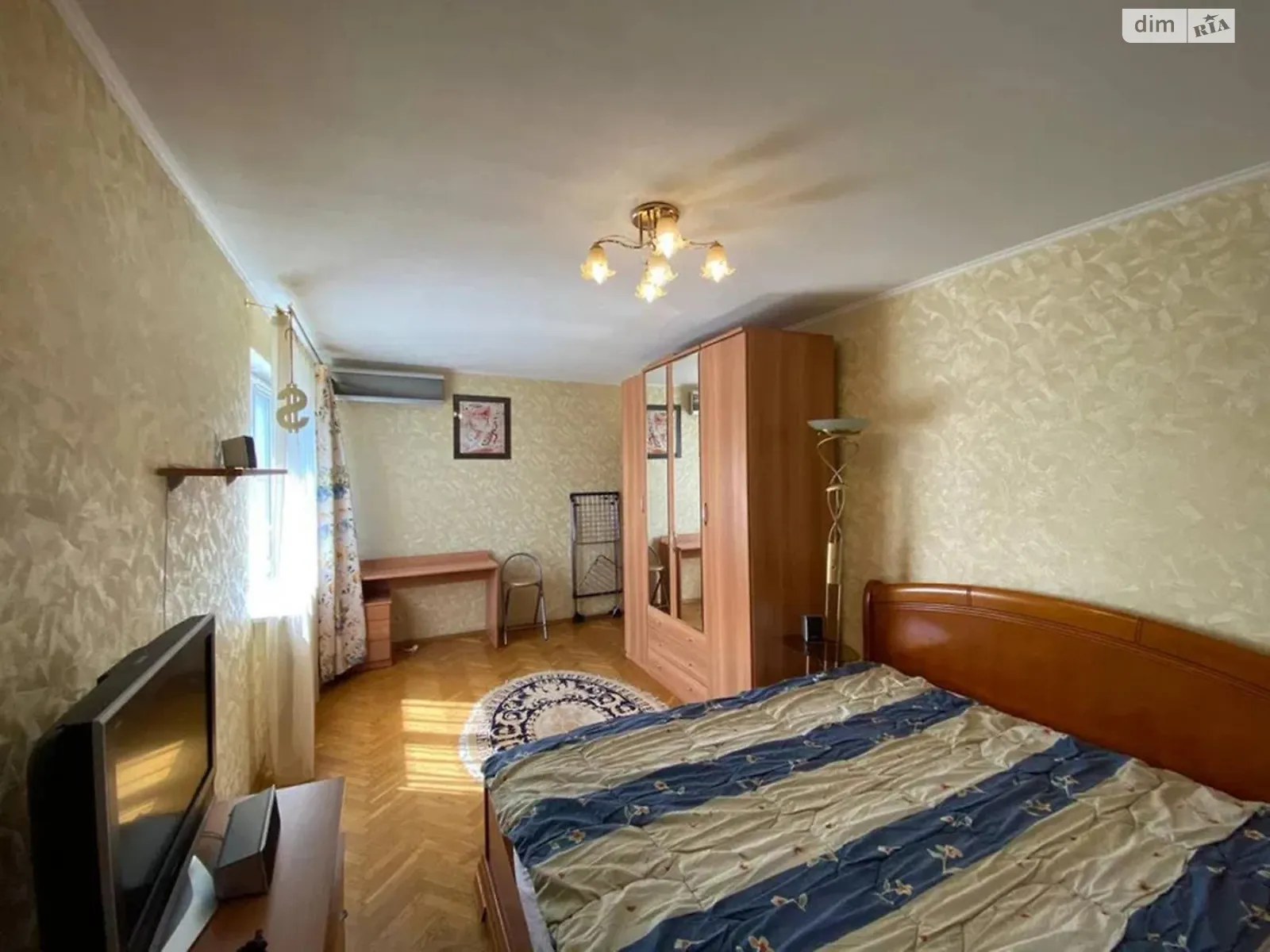 Здається в оренду 3-кімнатна квартира 60 кв. м у Києві, вул. Празька, 22 - фото 1