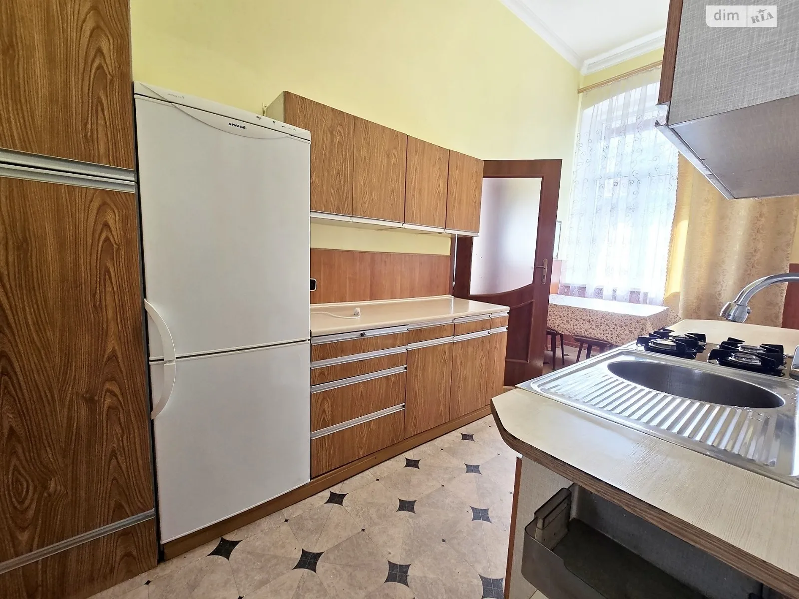 Сдается в аренду 2-комнатная квартира 50 кв. м в Черновцах, ул. Университетская - фото 1