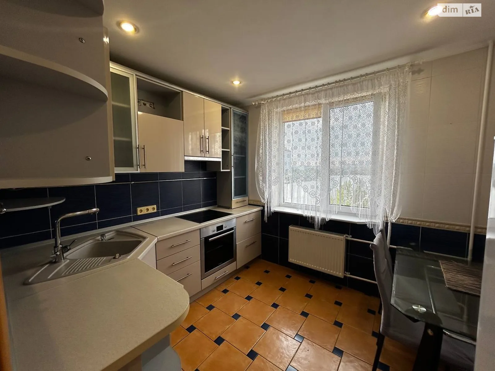 Здається в оренду 3-кімнатна квартира 74 кв. м у Києві, вул. Ревуцького, 4 - фото 1