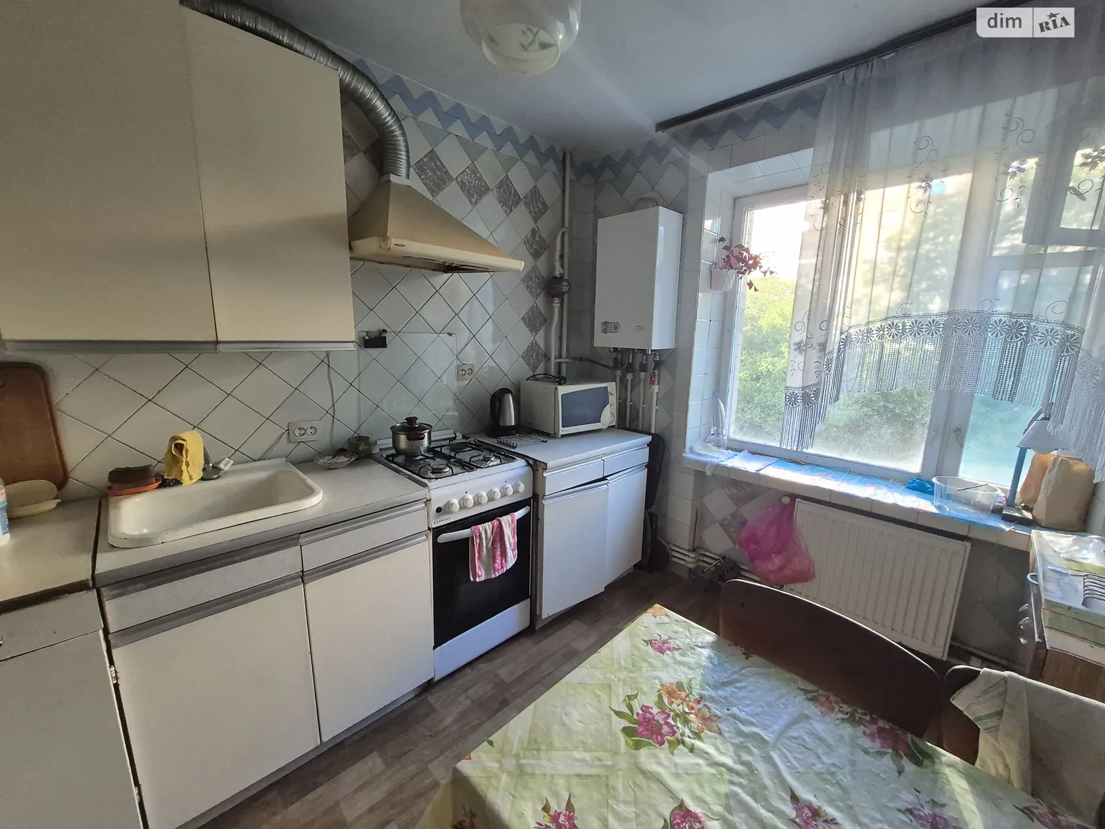 Здається в оренду кімната 75 кв. м у Вінниці, цена: 3000 грн - фото 1