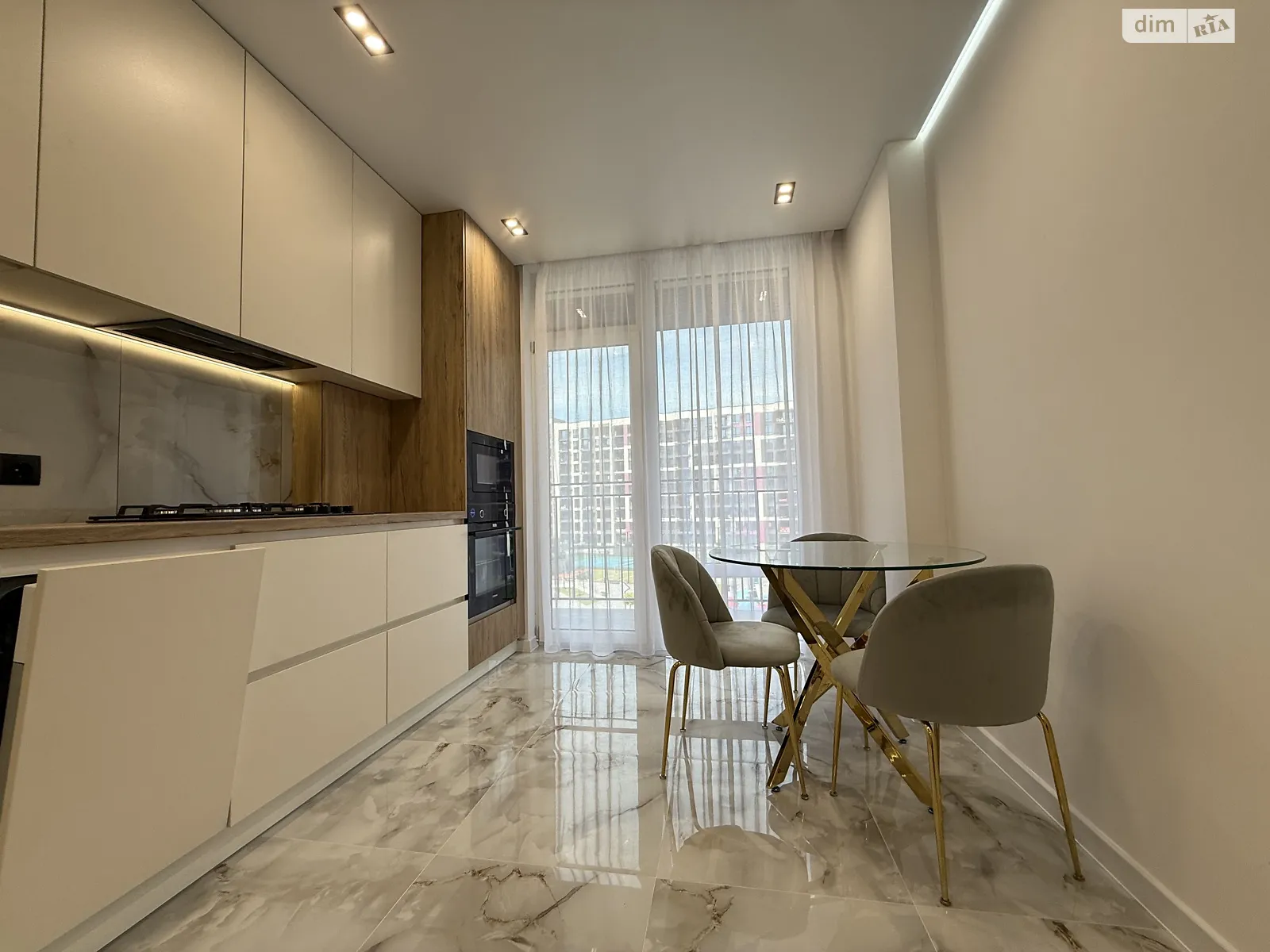 Продается 1-комнатная квартира 38 кв. м в Ивано-Франковске, цена: 74000 $ - фото 1