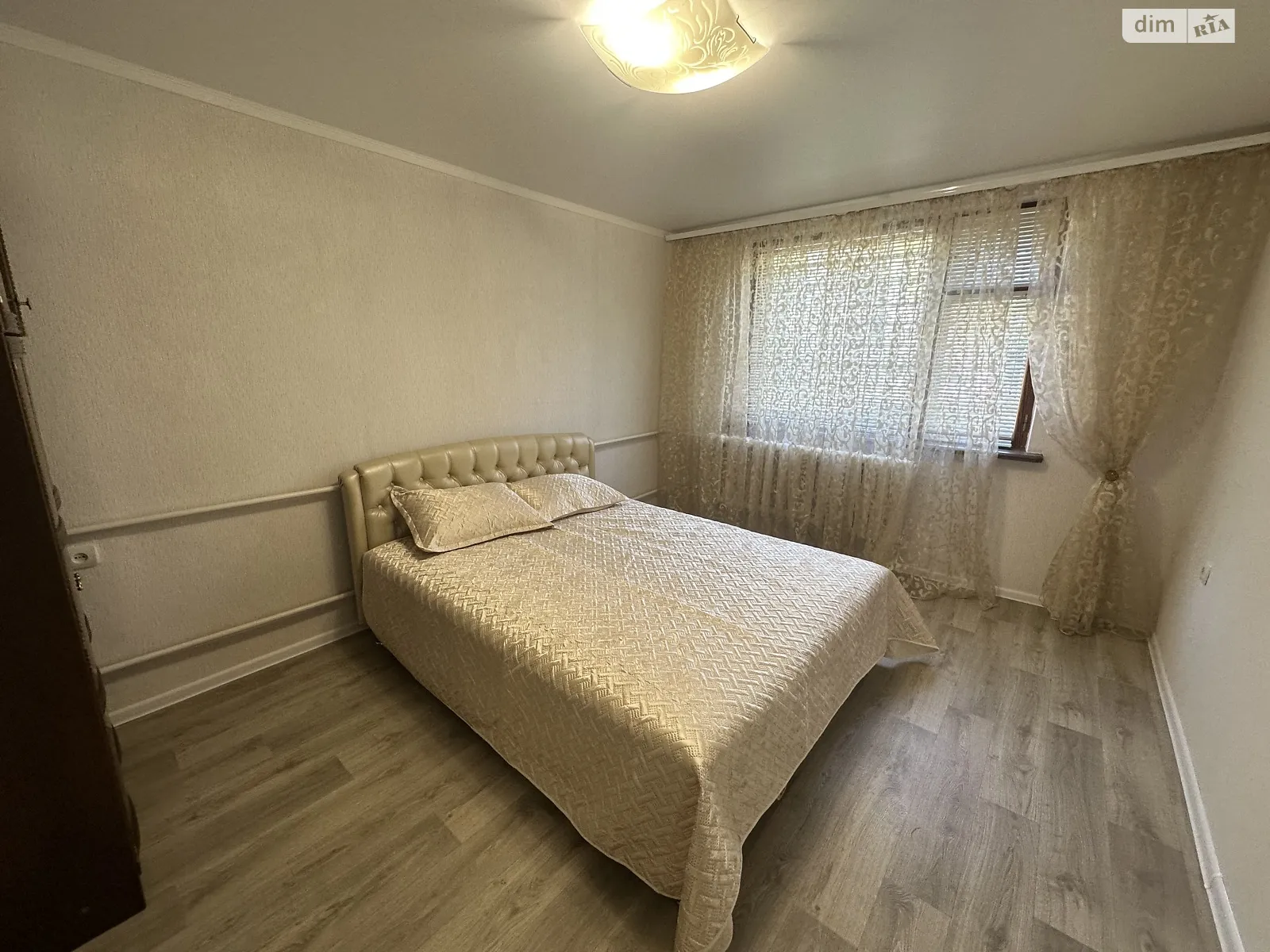 Здається в оренду 2-кімнатна квартира у Чорноморську, вул. Захисників України(1 Травня), 11Б - фото 1