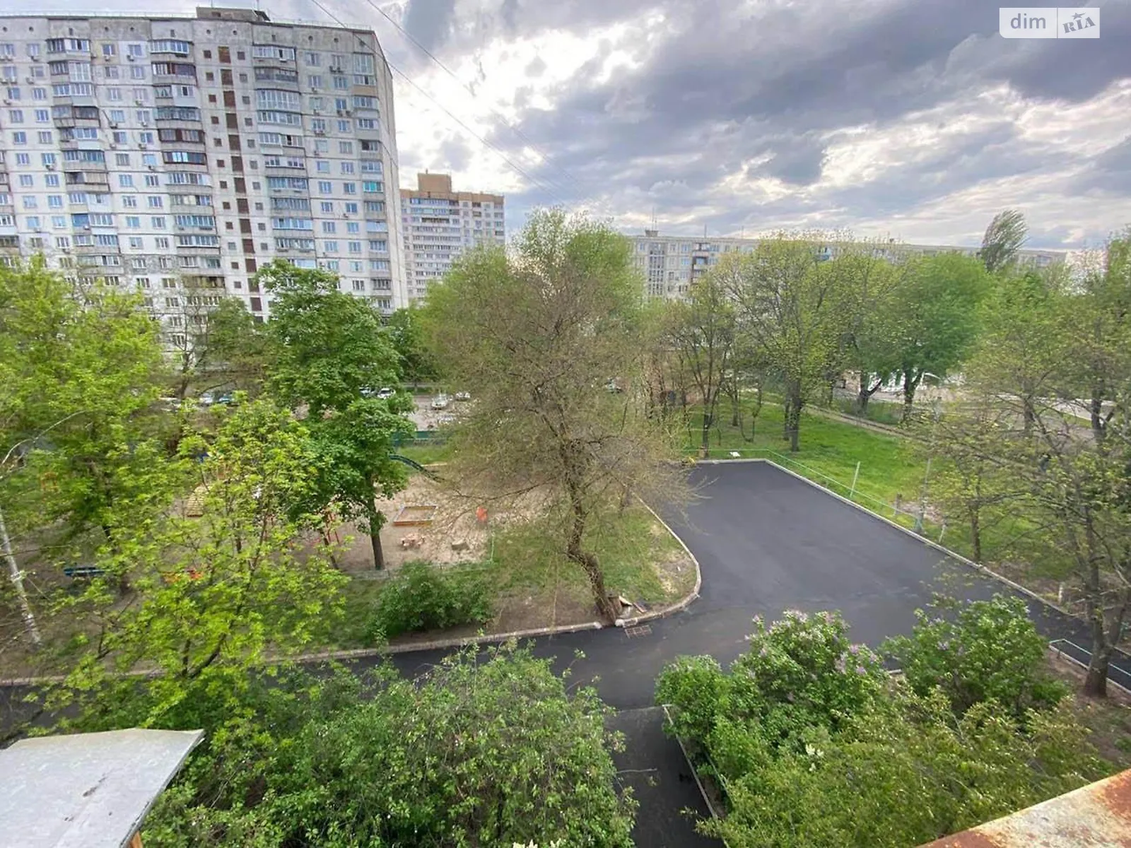 Продається 2-кімнатна квартира 45 кв. м у Києві, вул. Мілютенка, 42А - фото 1