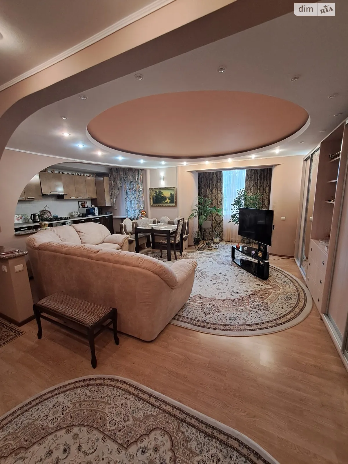 Продается 3-комнатная квартира 65 кв. м в Виннице, ул. Пирогова, 3А - фото 1