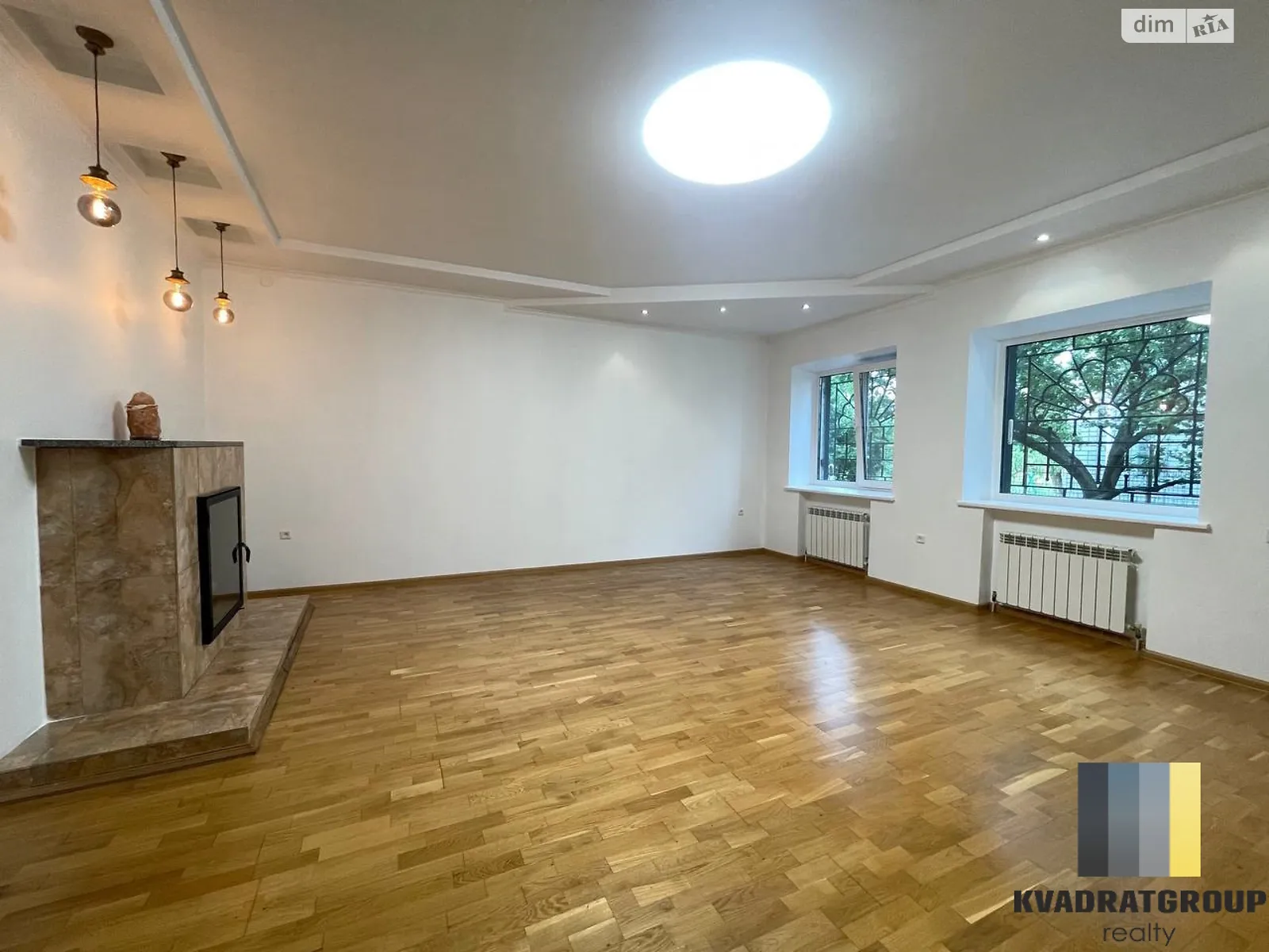 Продается дом на 2 этажа 267 кв. м с камином, цена: 85000 $ - фото 1