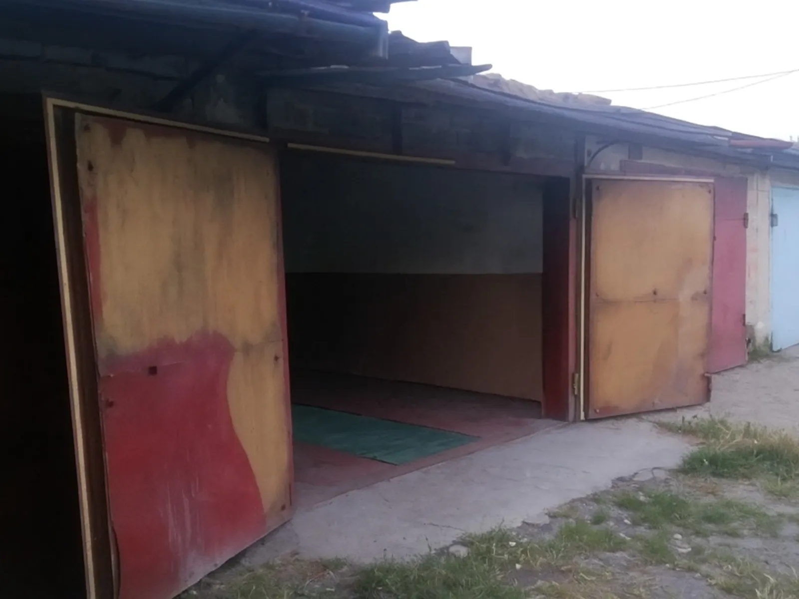 Продается отдельно стоящий гараж под легковое авто на 35 кв. м, цена: 3500 $ - фото 1