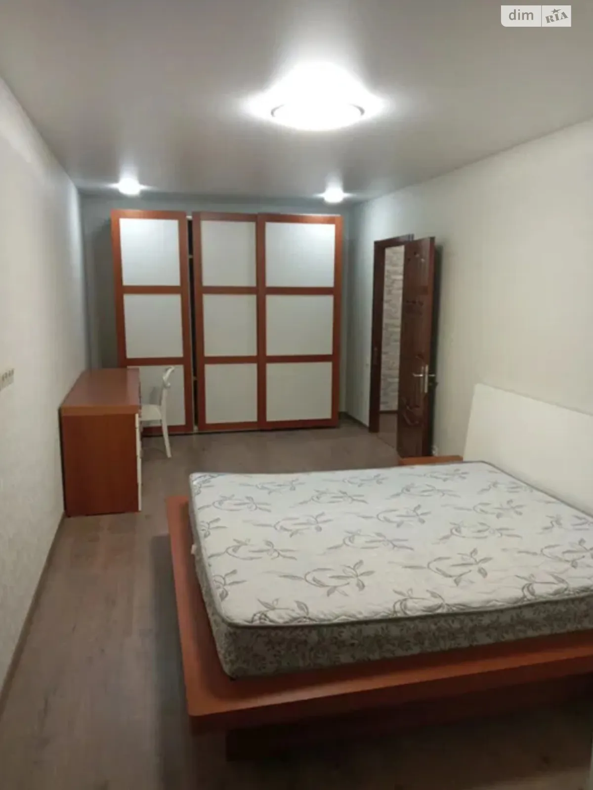 1-комнатная квартира 42 кв. м в Запорожье, ул. Почтовая(Горького), 119 - фото 1