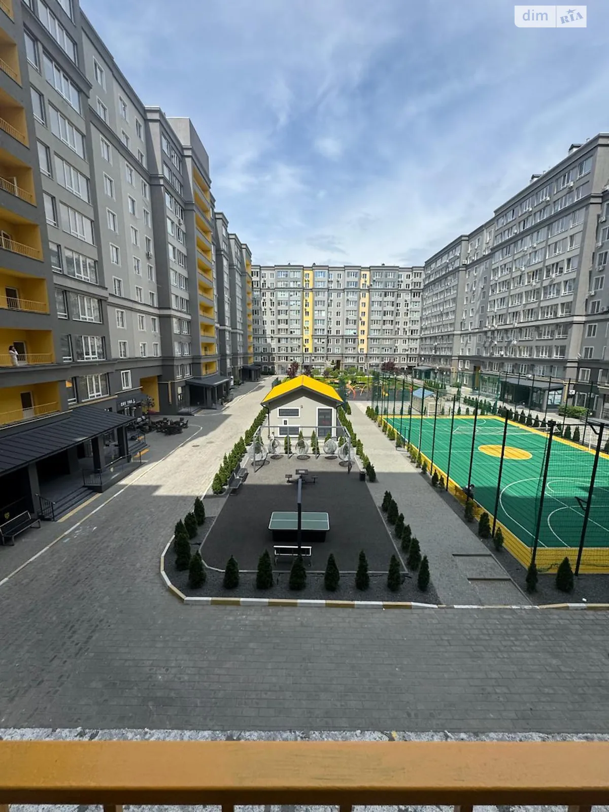 Продається 2-кімнатна квартира 74 кв. м у Бучі, вул. Івана Кожедуба, 4В - фото 1