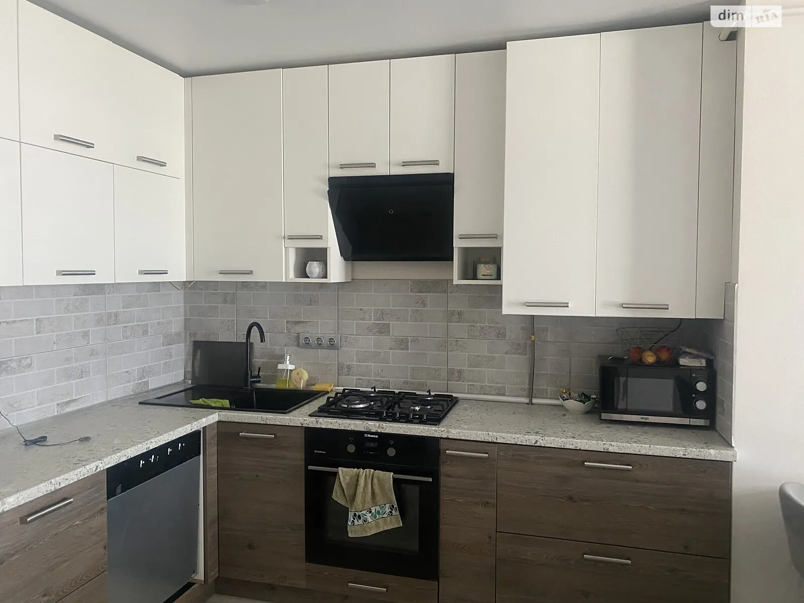 Продается 1-комнатная квартира 60 кв. м в Малехове, ул. Жовковская - фото 1