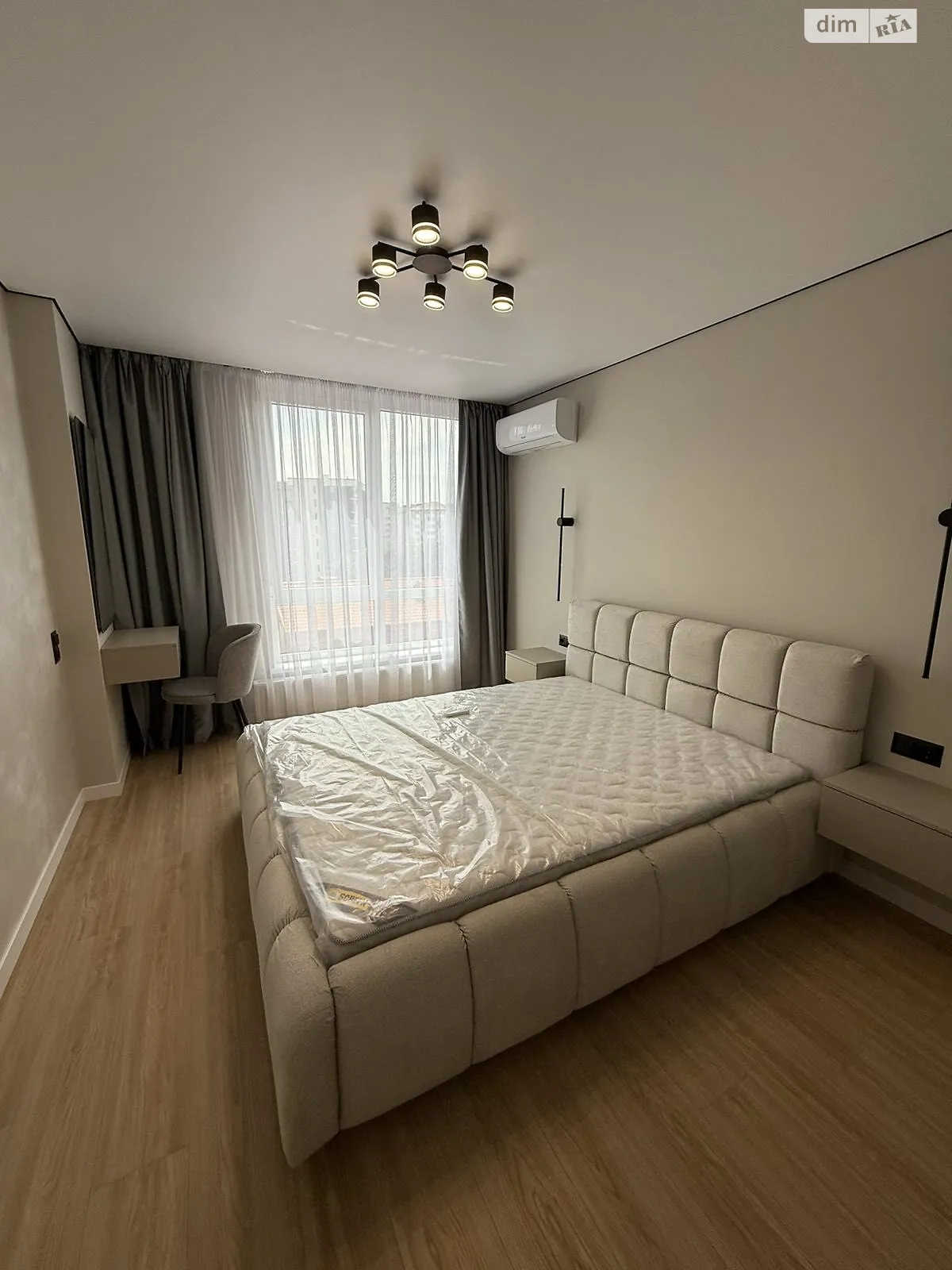 Продается 2-комнатная квартира 65 кв. м в Ивано-Франковске, цена: 104000 $ - фото 1