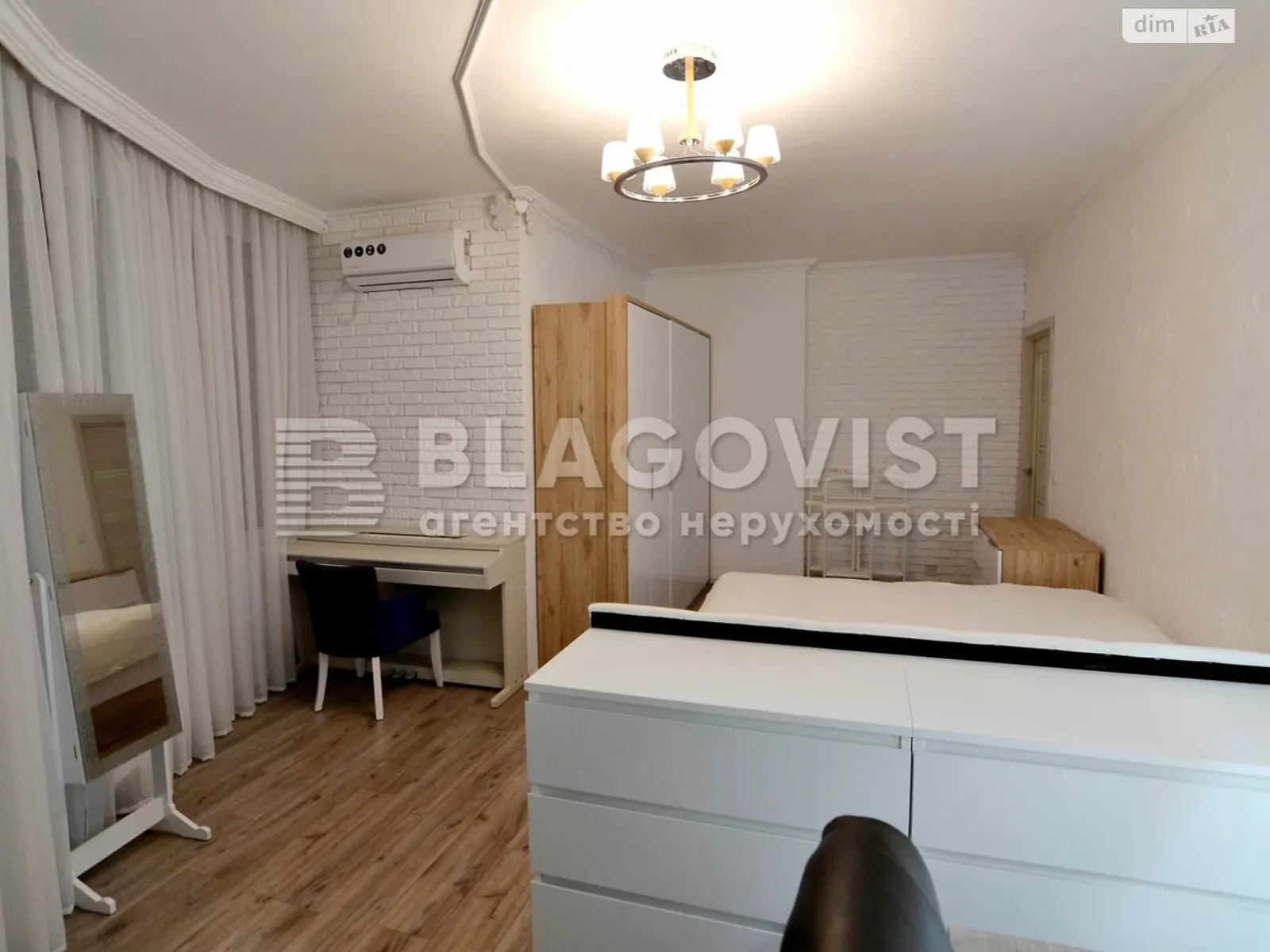 Продается 3-комнатная квартира 95 кв. м в Киеве, ул. Дмитриевская, 60/19 - фото 1