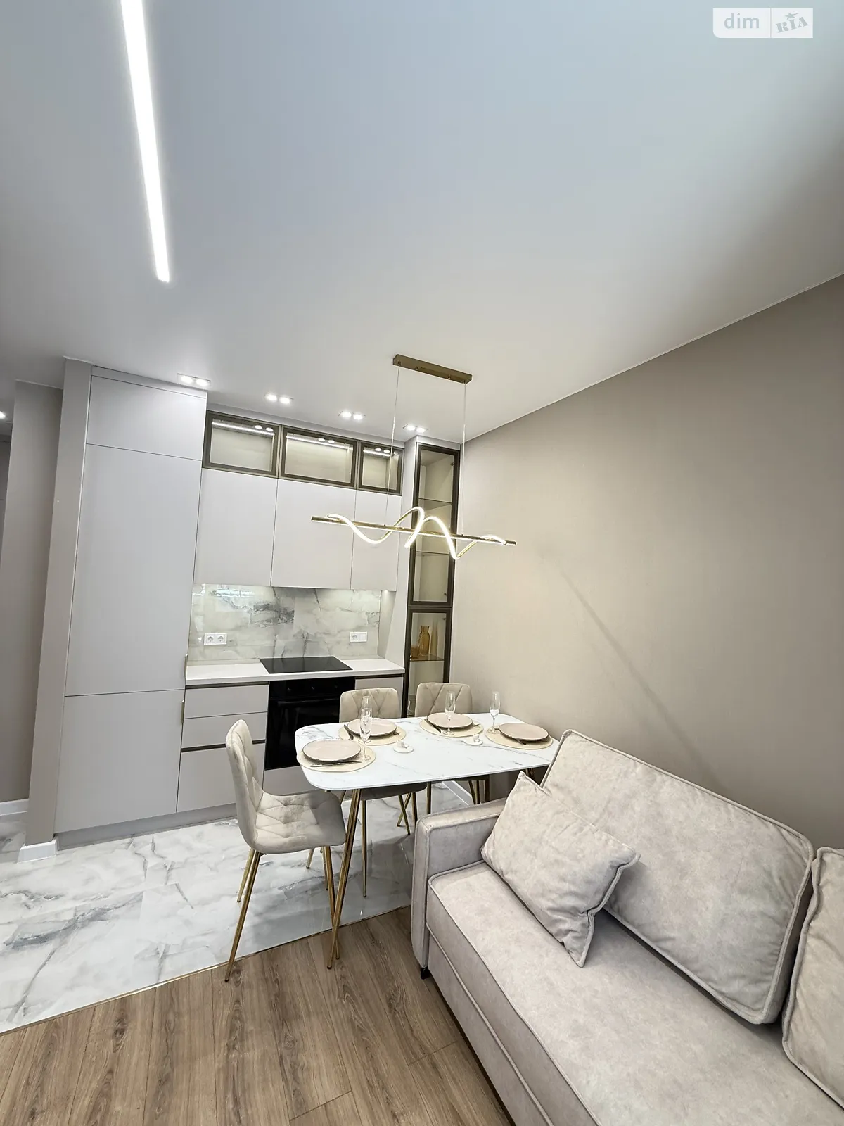 Продается 1-комнатная квартира 40 кв. м в Одессе, пер. Курортный - фото 1