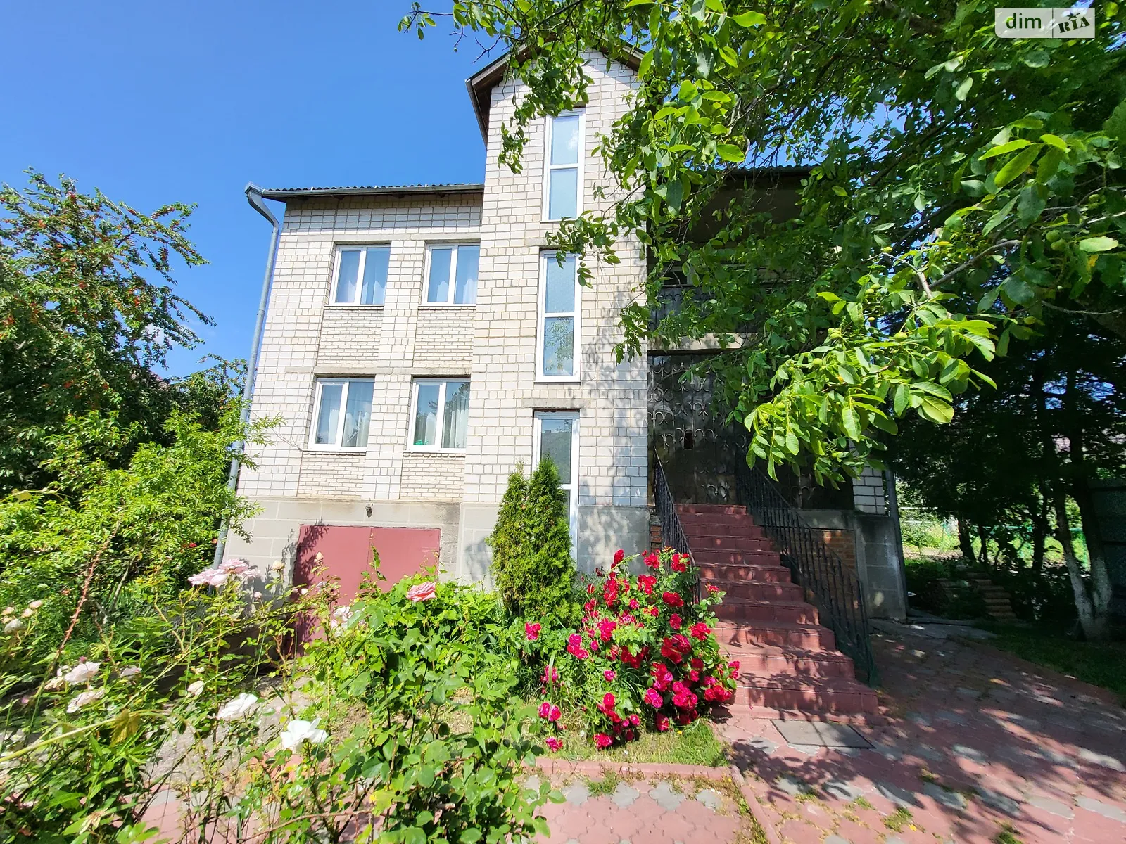 Продается дом на 2 этажа 262 кв. м с мансардой, цена: 155000 $ - фото 1