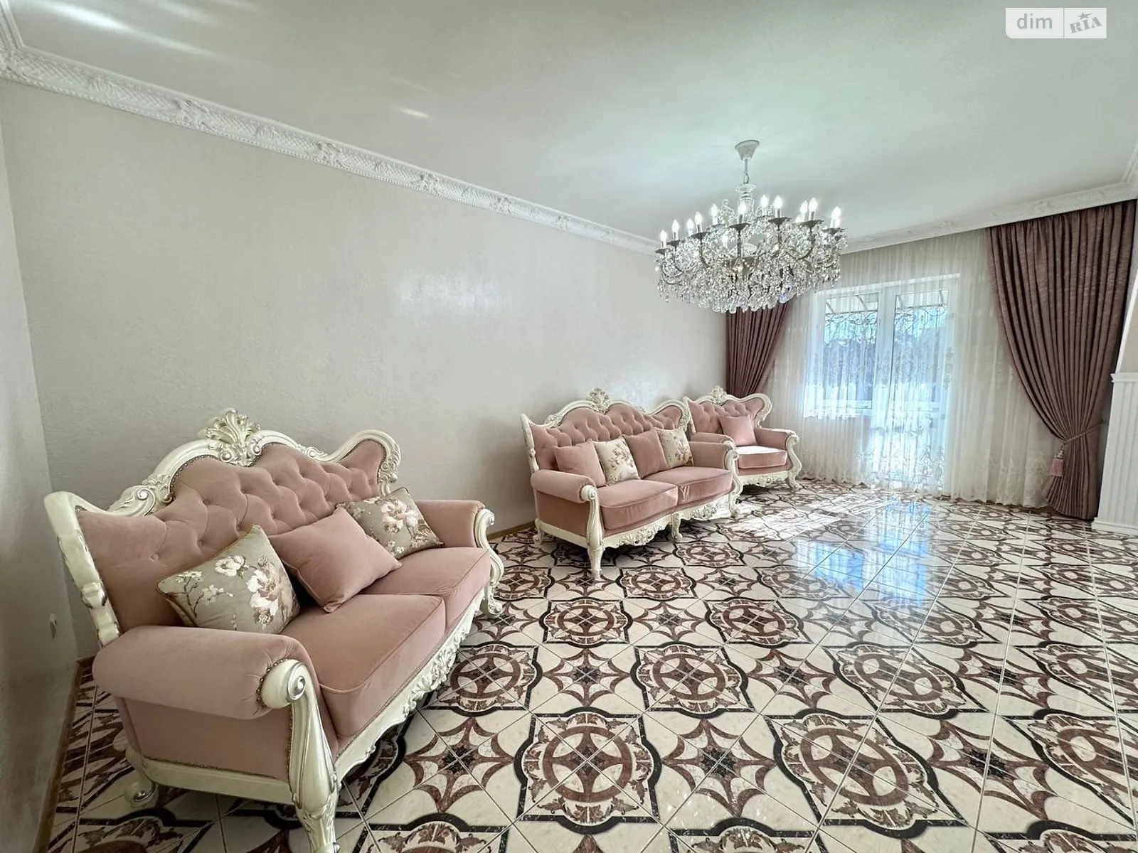 Здається в оренду будинок 3 поверховий 220 кв. м з терасою, цена: 1300 $ - фото 1