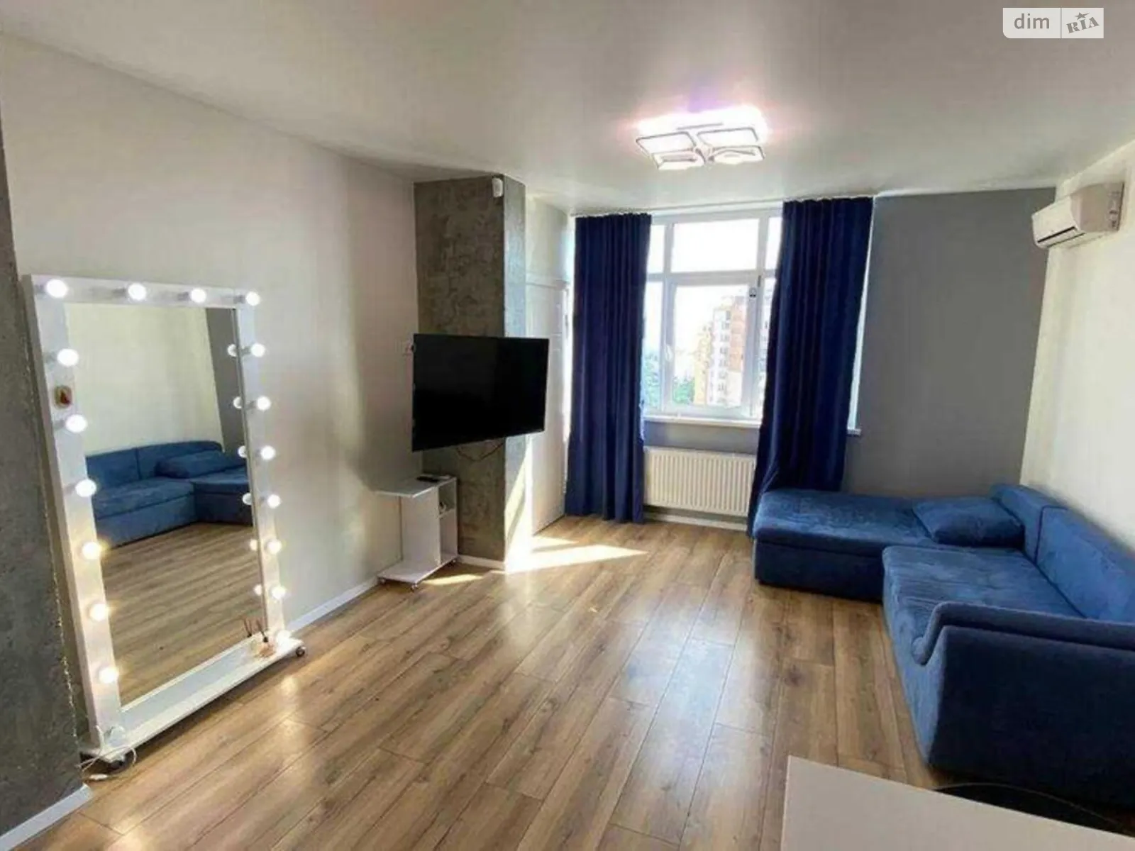 Продается 1-комнатная квартира 41 кв. м в Киеве, ул. Освиты, 16А - фото 1