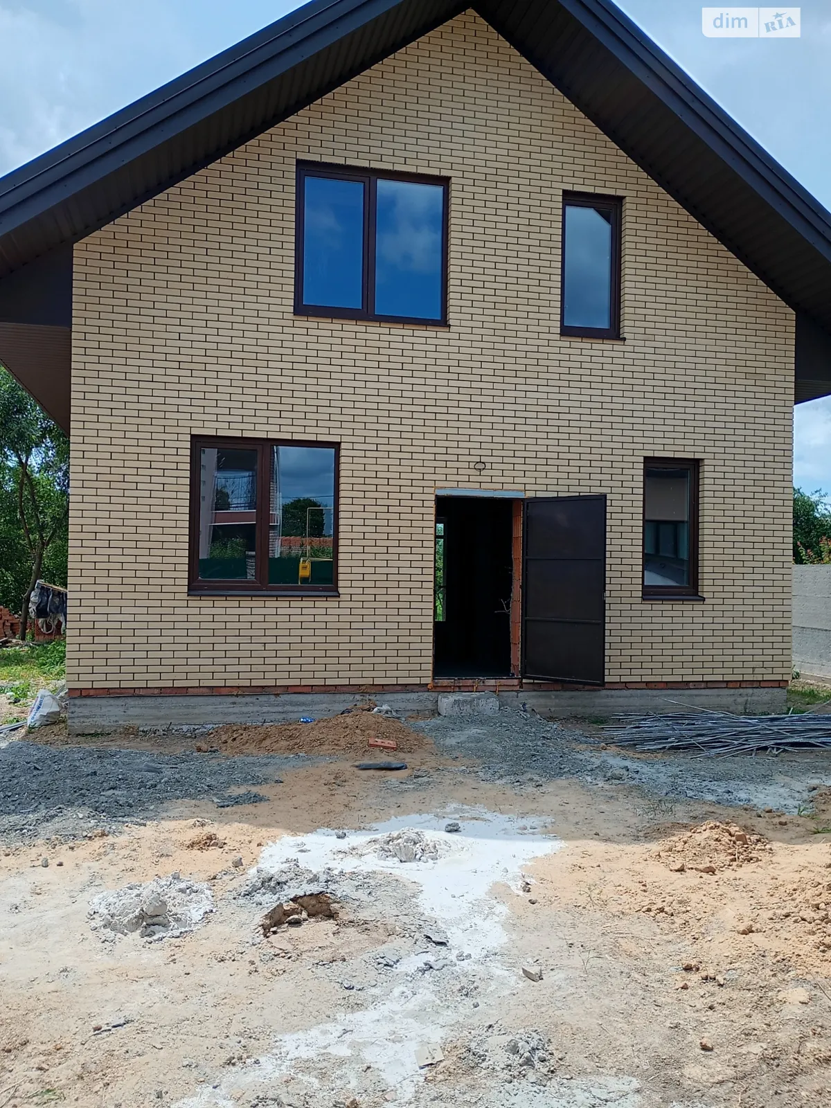 Продается дом на 2 этажа 120 кв. м с камином, цена: 75000 $ - фото 1
