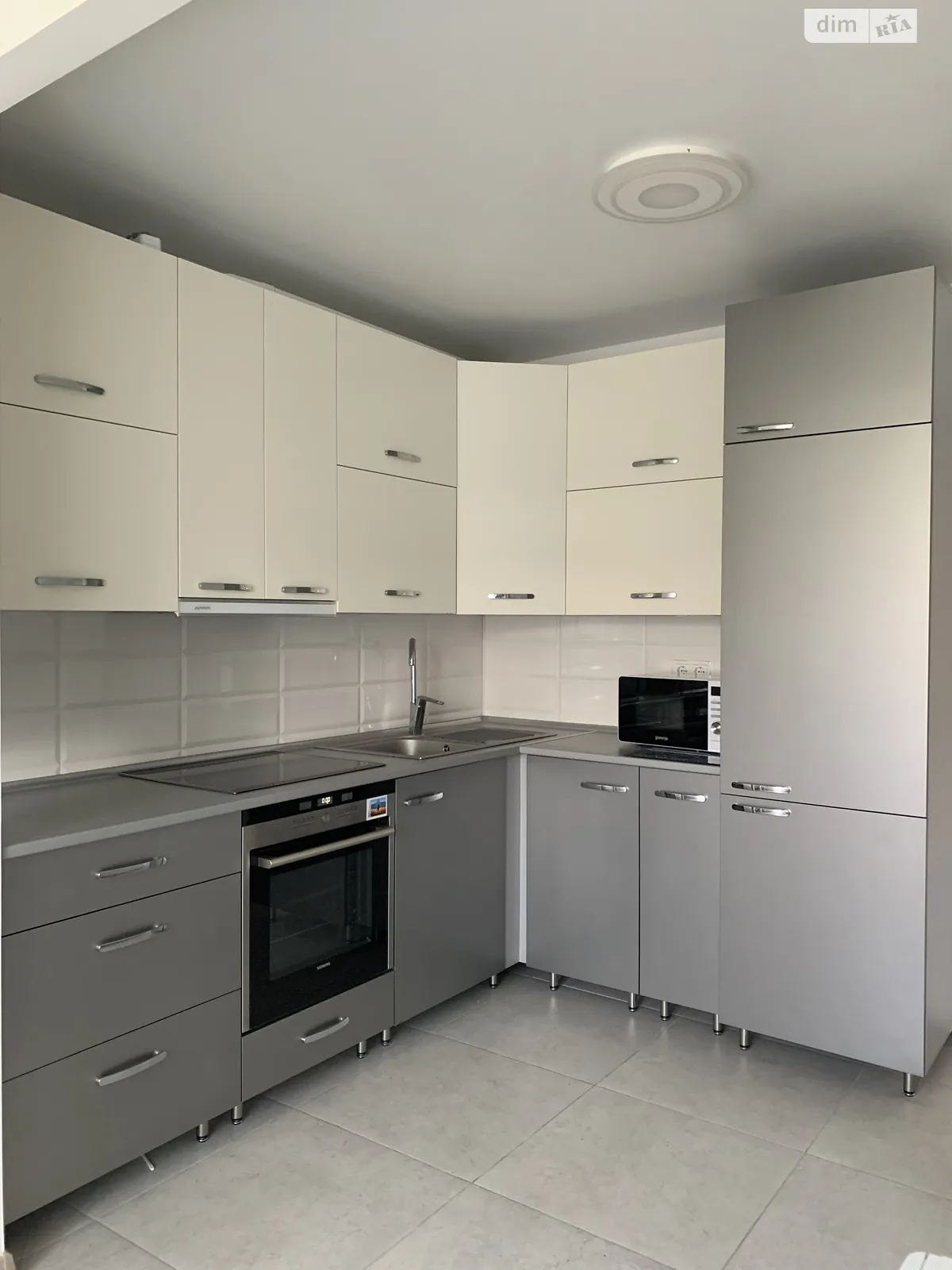2-кімнатна квартира 67.6 кв. м у Тернополі, вул. Тролейбусна, 3Б - фото 1