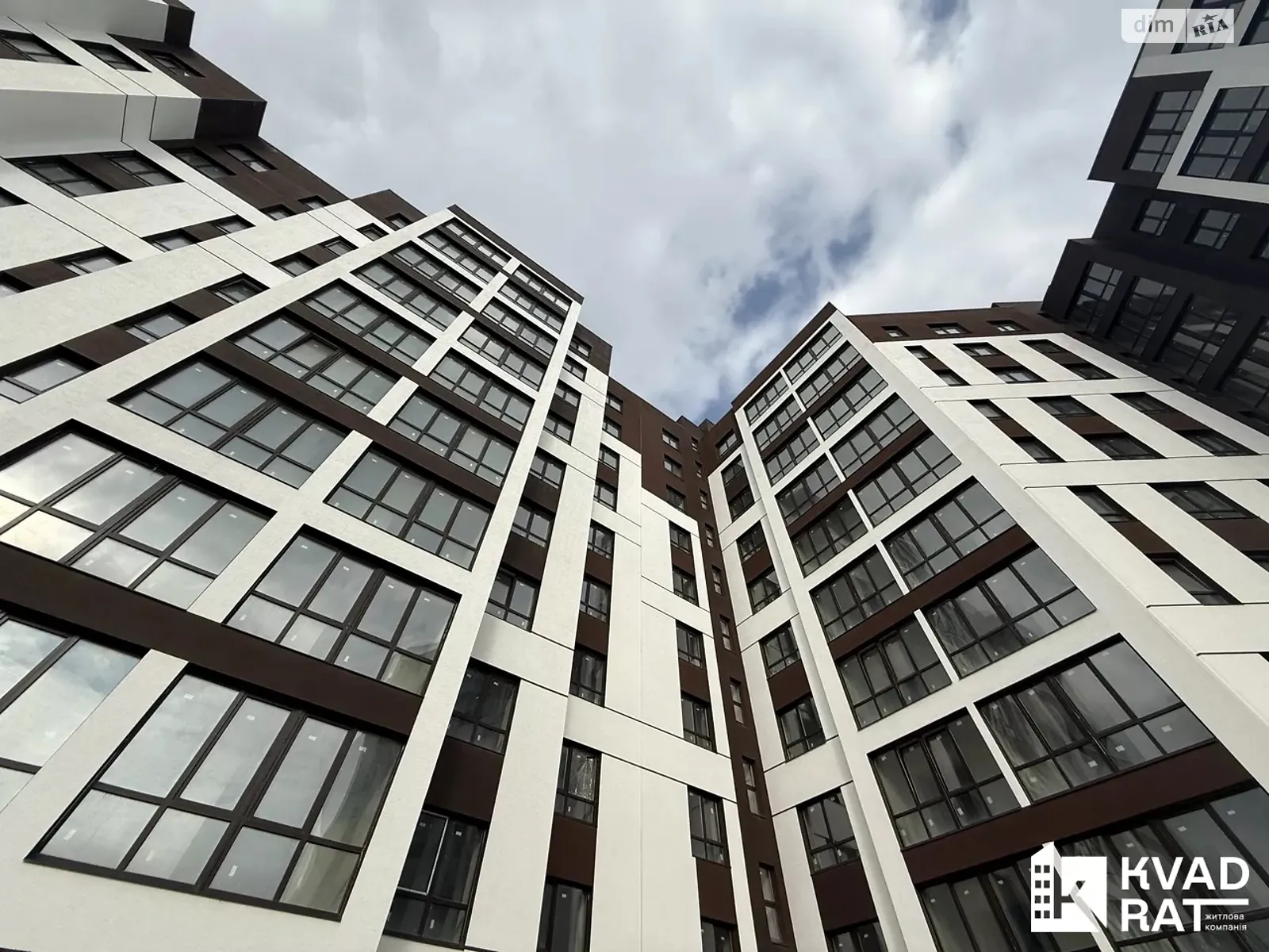 Продается 2-комнатная квартира 55.6 кв. м в Ивано-Франковске, ул. Ленкавского, 22 - фото 1