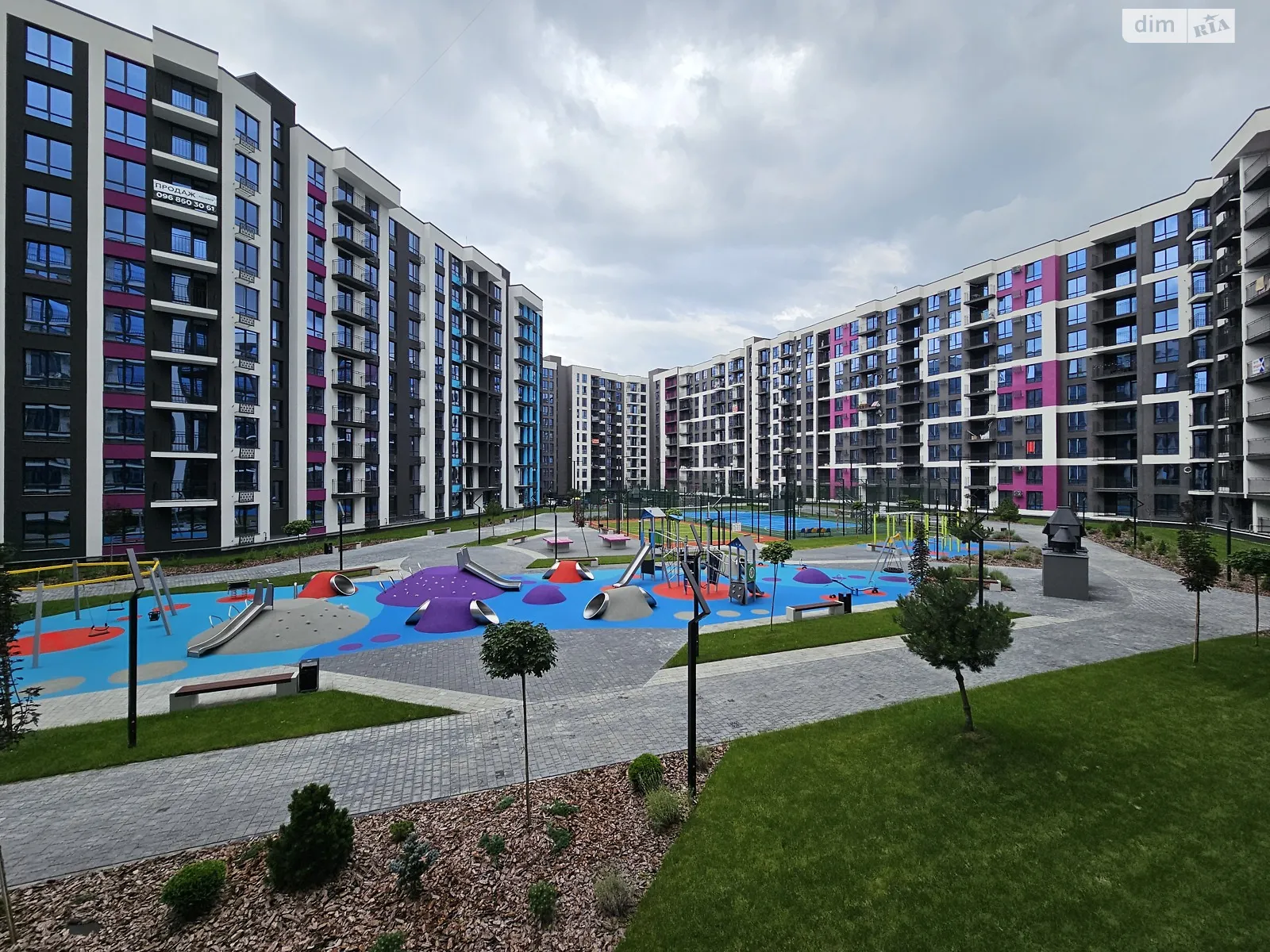 Продается 3-комнатная квартира 100 кв. м в Ивано-Франковске, ул. Крайковского - фото 1
