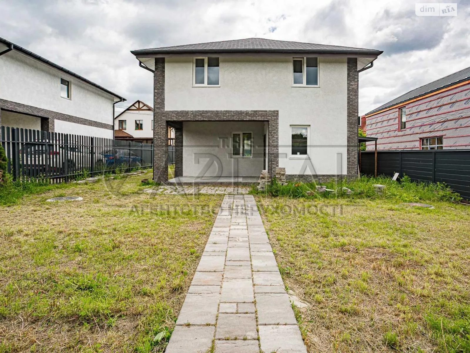 Продается дом на 2 этажа 120 кв. м с верандой, цена: 110000 $ - фото 1