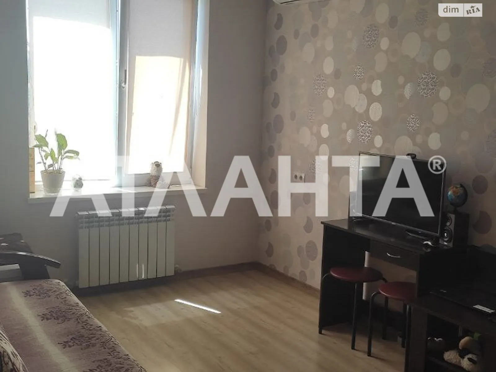 Продается 1-комнатная квартира 40 кв. м в Одессе, ул. Красная - фото 1