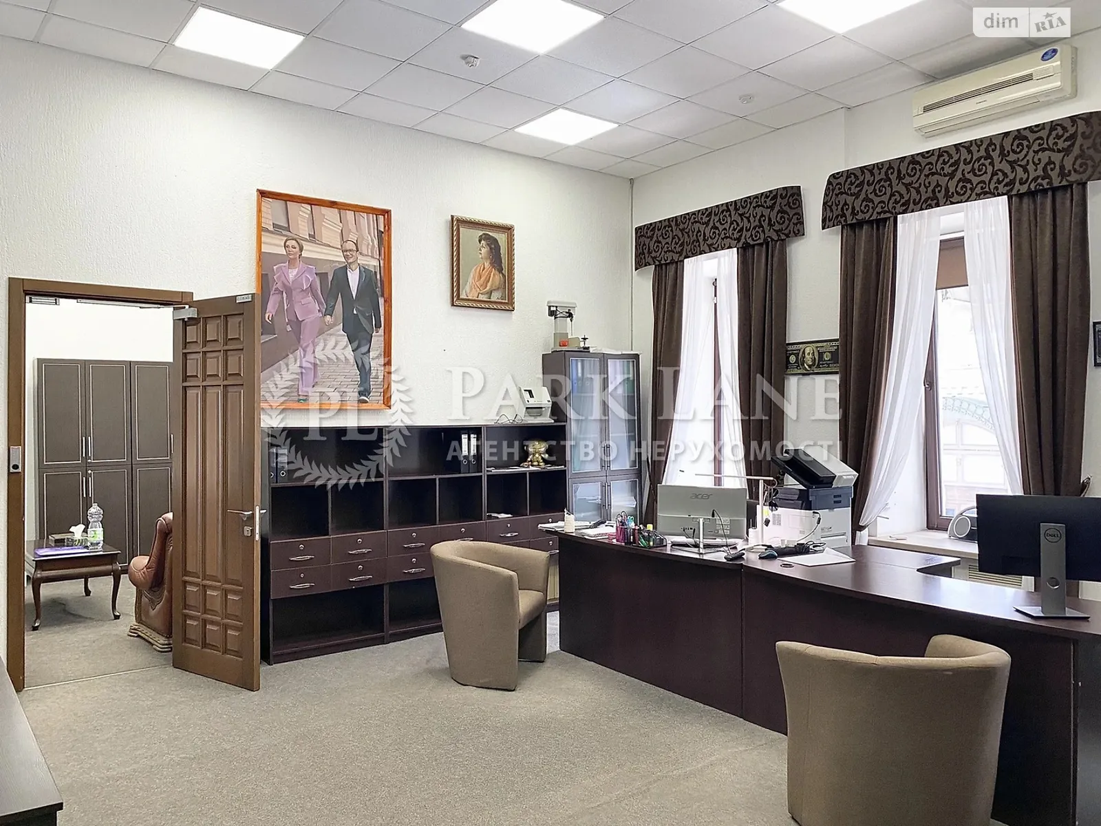 Продается офис 114.1 кв. м в бизнес-центре, цена: 342300 $ - фото 1