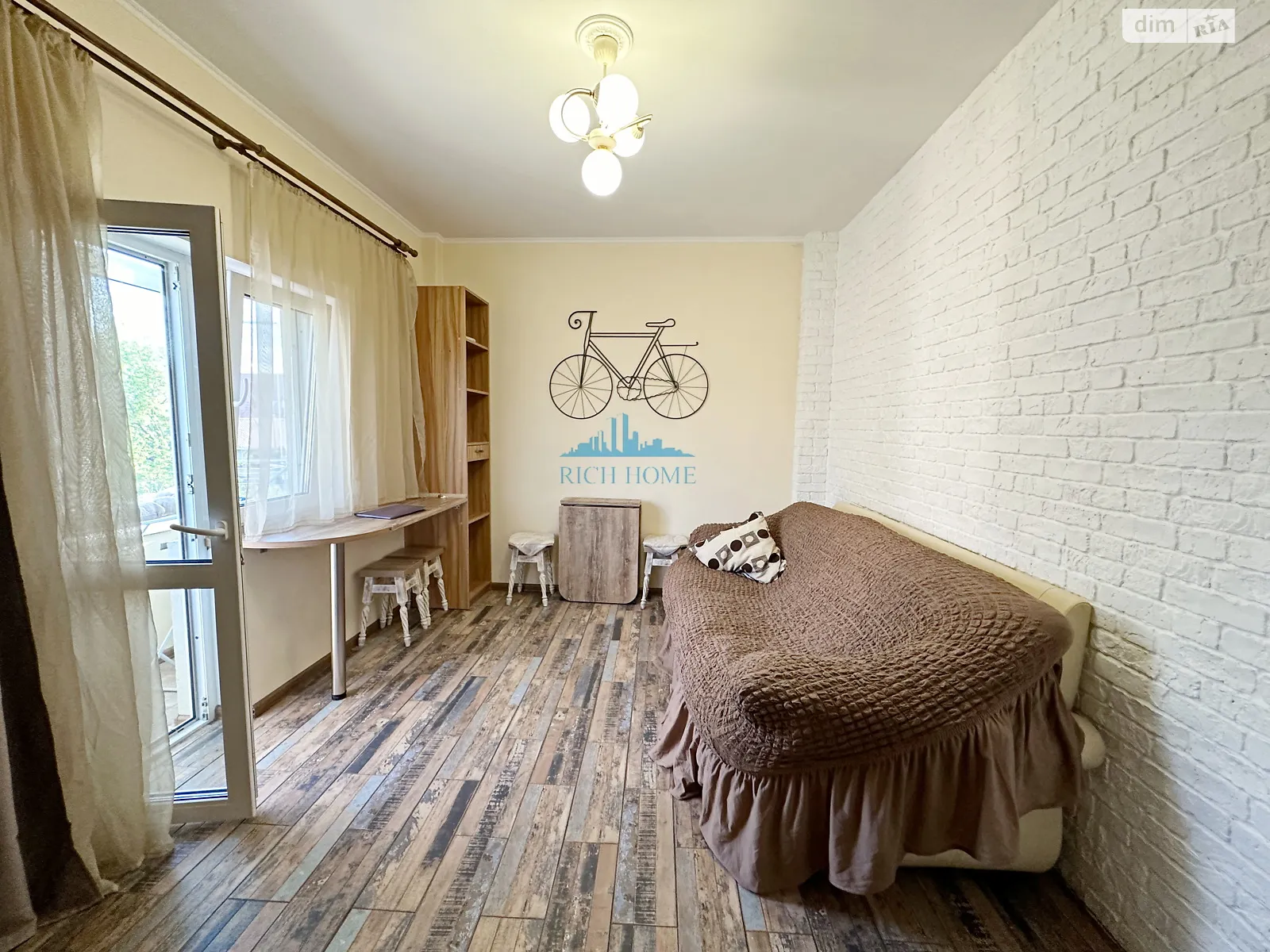 Продається 2-кімнатна квартира 36 кв. м у Києві, вул. 53-я Садова, 16 - фото 1