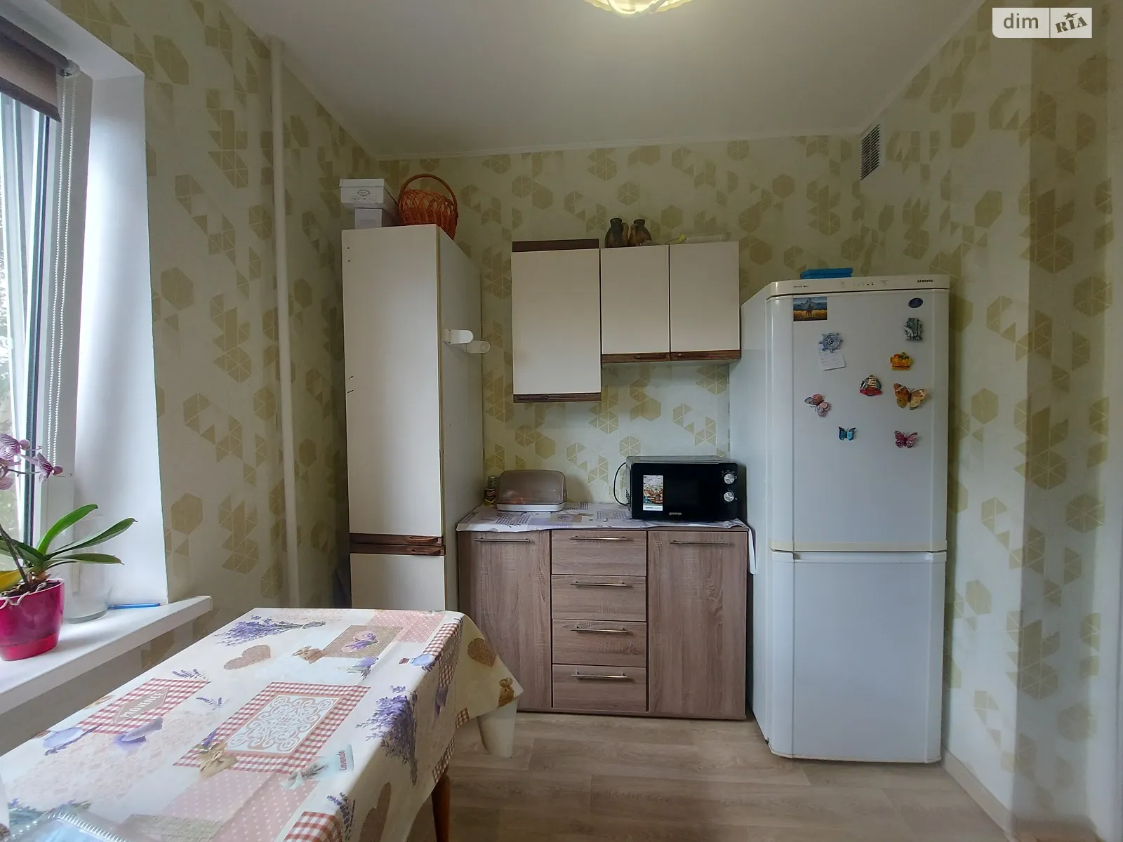 Здається в оренду кімната 65 кв. м у Києві, цена: 4000 грн - фото 1