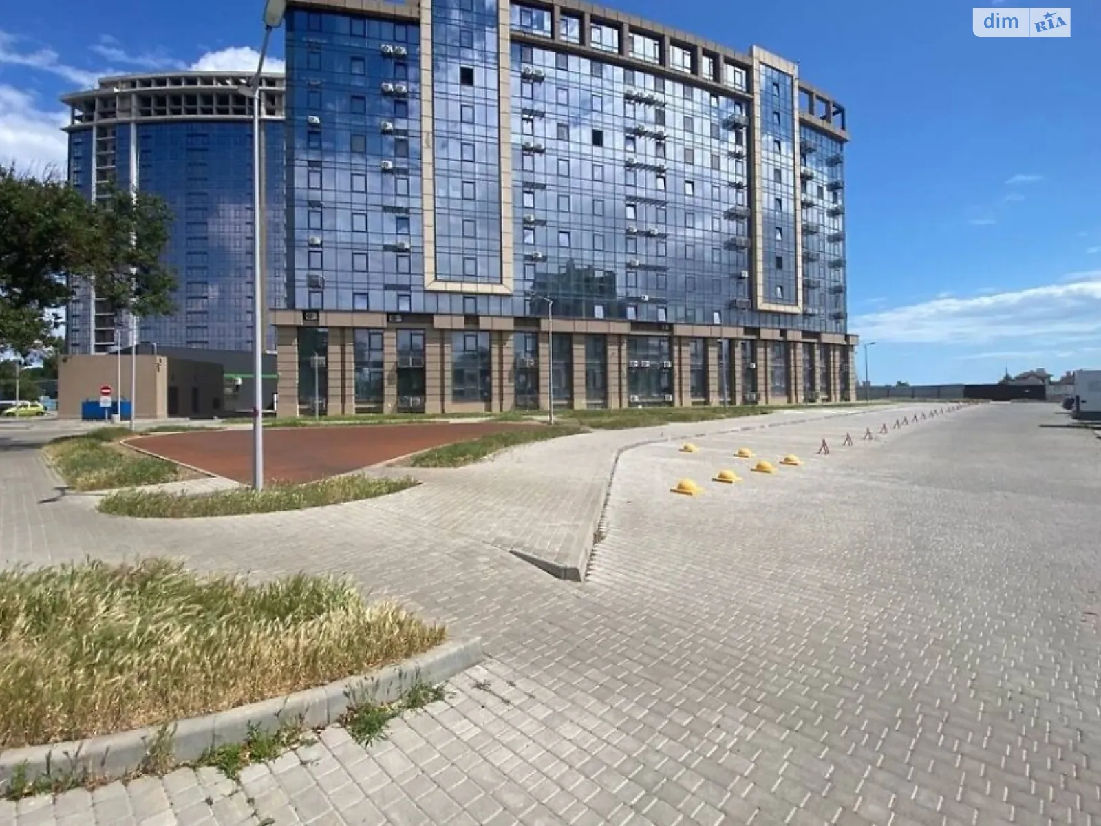 Продается 1-комнатная квартира 44 кв. м в Одессе, ул. Дружбы народов - фото 1