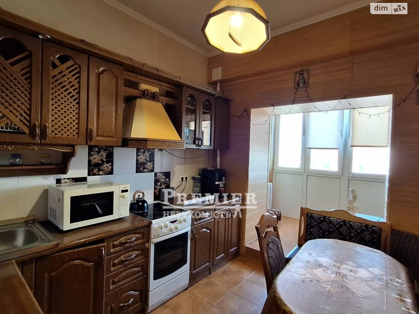 Продается 2-комнатная квартира 51 кв. м в Черноморске, ул. Парусная - фото 1