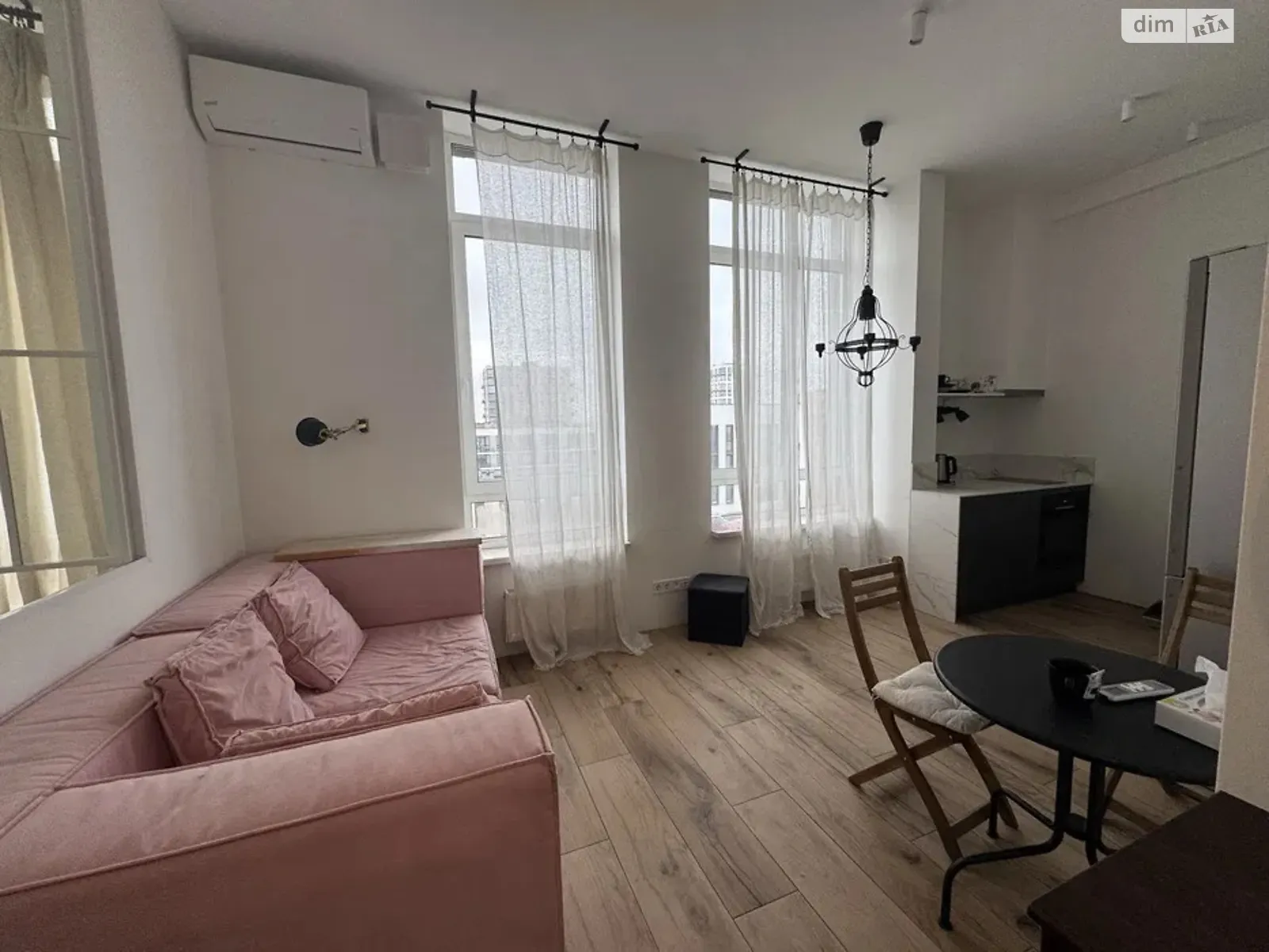 Продается 1-комнатная квартира 33.9 кв. м в Киеве, ул. Салютная, 2 корпус 6 - фото 1
