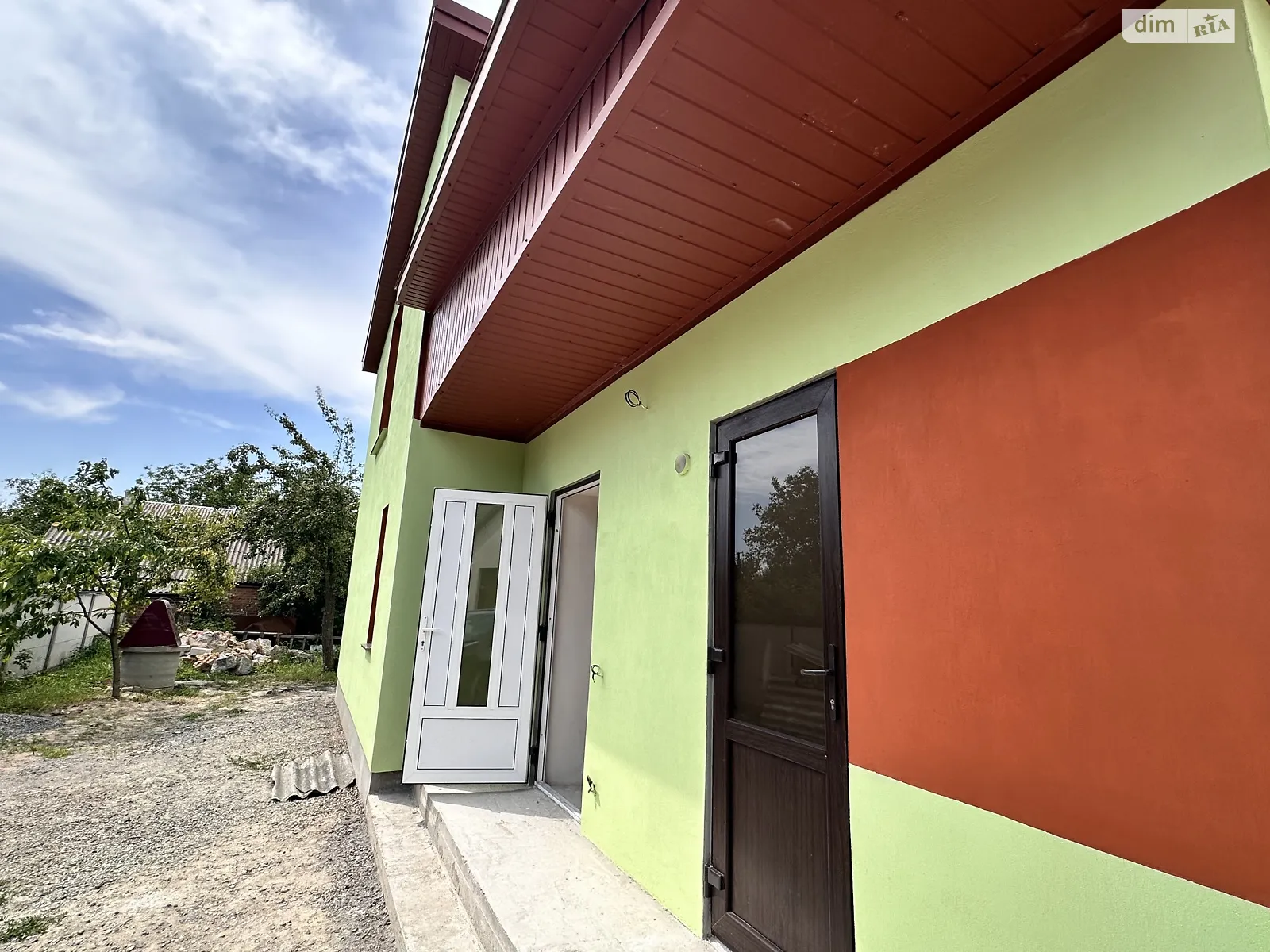 Продается дом на 2 этажа 100 кв. м с участком, цена: 75000 $ - фото 1