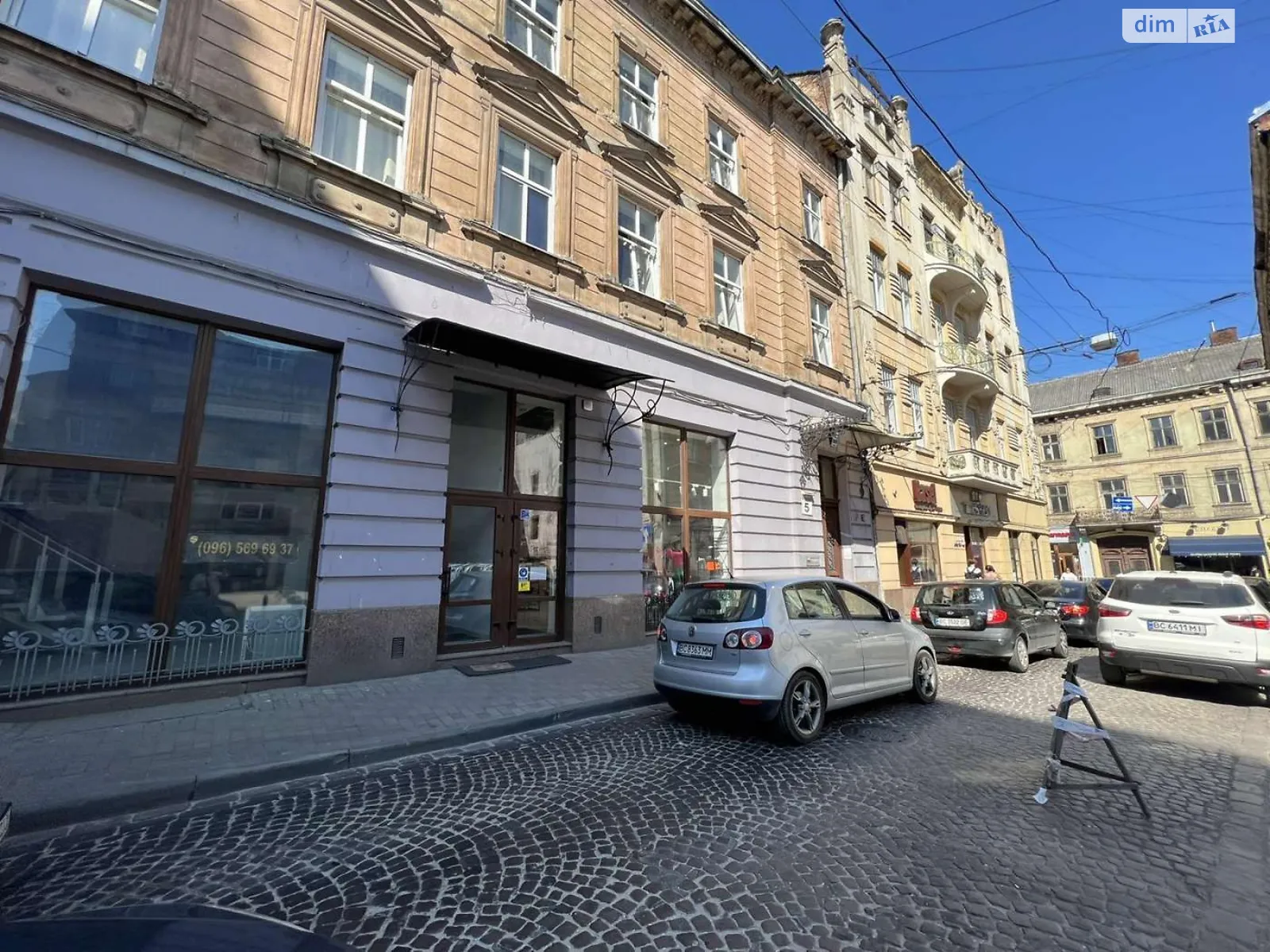 Здається в оренду приміщення вільного призначення 200 кв. м в 3-поверховій будівлі, цена: 2500 $ - фото 1