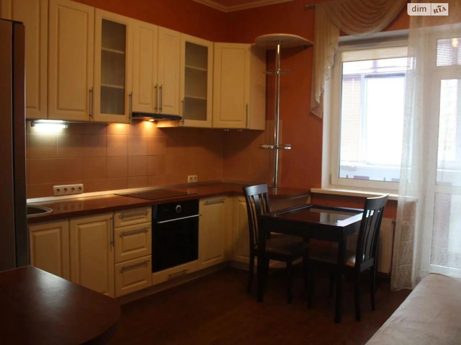 Продается 1-комнатная квартира 55 кв. м в Киеве, ул. Градинская, 1 - фото 1