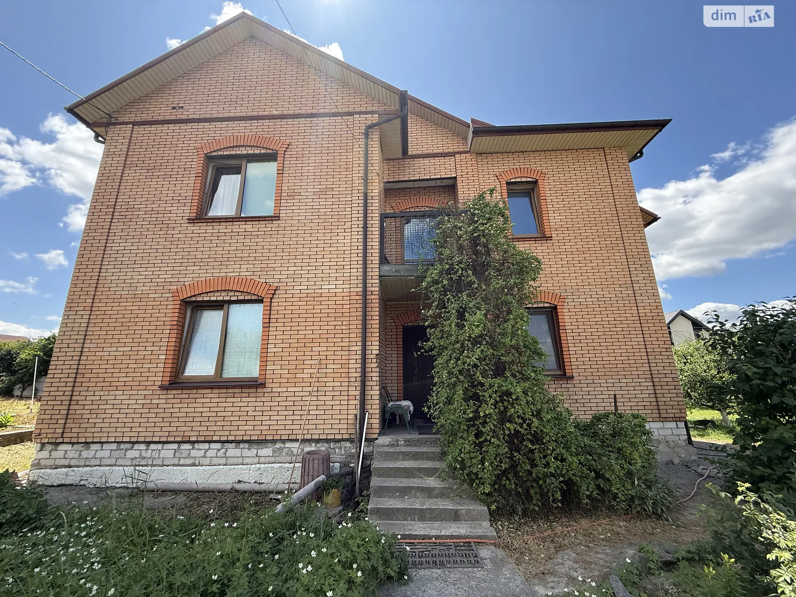 Продается дом на 2 этажа 293.4 кв. м с баней/сауной, цена: 300000 $ - фото 1