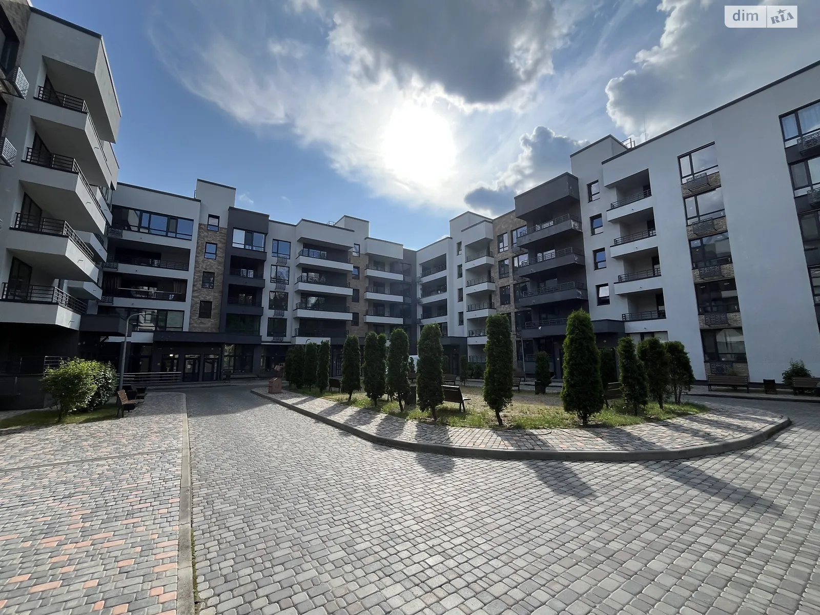 Продается 1-комнатная квартира 39.2 кв. м в Киеве, ул. Квитки Цисык, 32 - фото 1