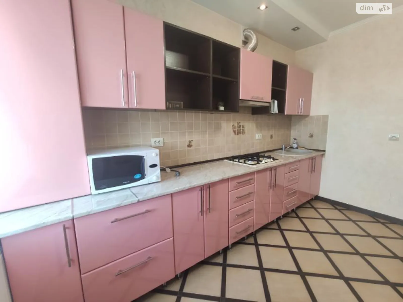 2-кімнатна квартира 67 кв. м у Тернополі, вул. Ділова - фото 1