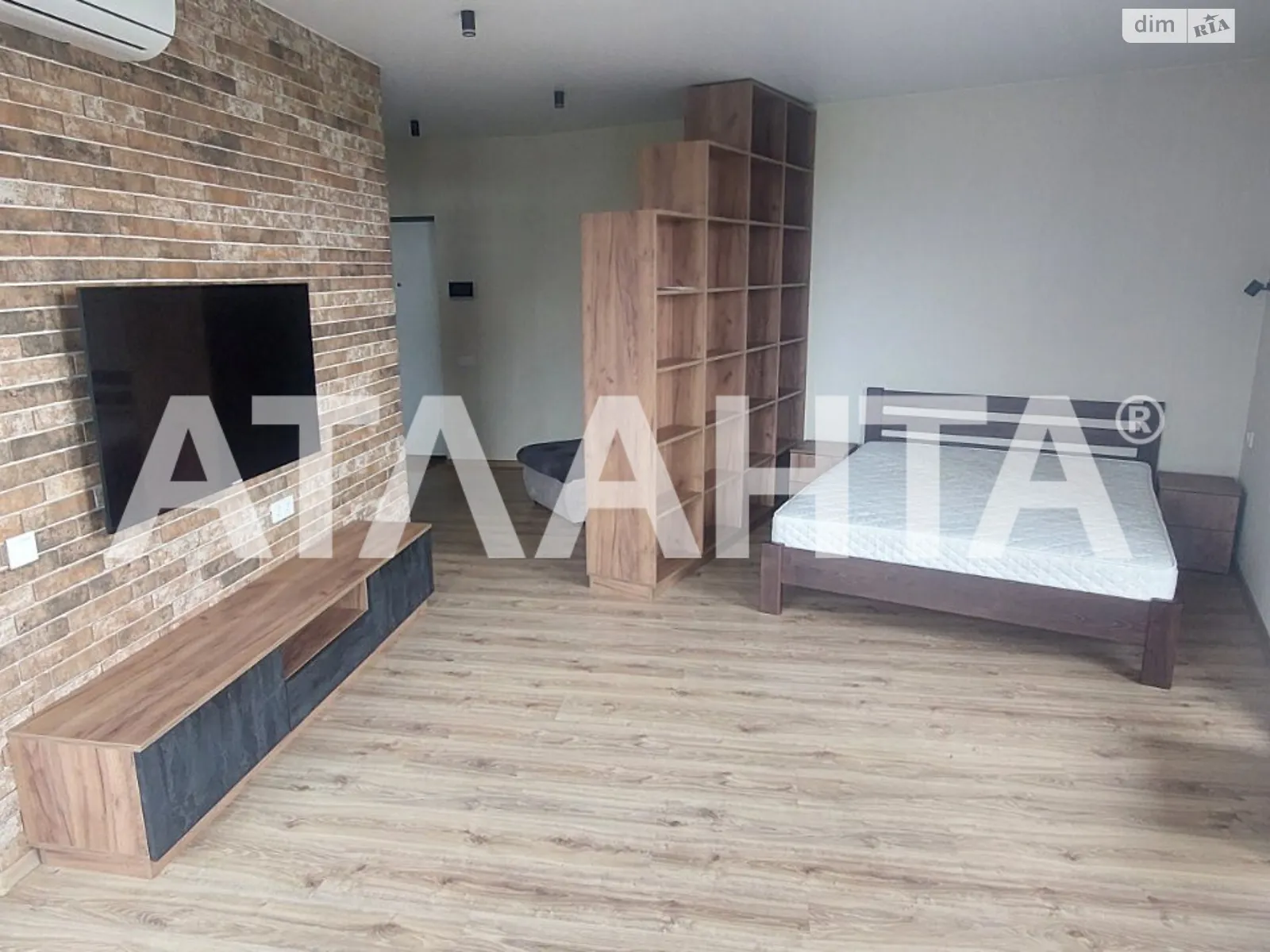 Продається 1-кімнатна квартира 41 кв. м у Києві, вул. Сергія Колоса - фото 1