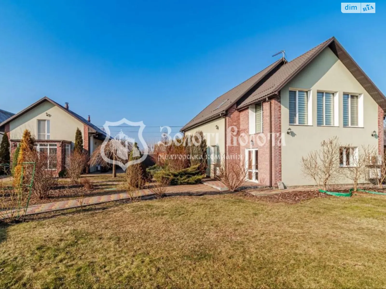 Продается дом на 2 этажа 64 кв. м с балконом, цена: 300000 $ - фото 1